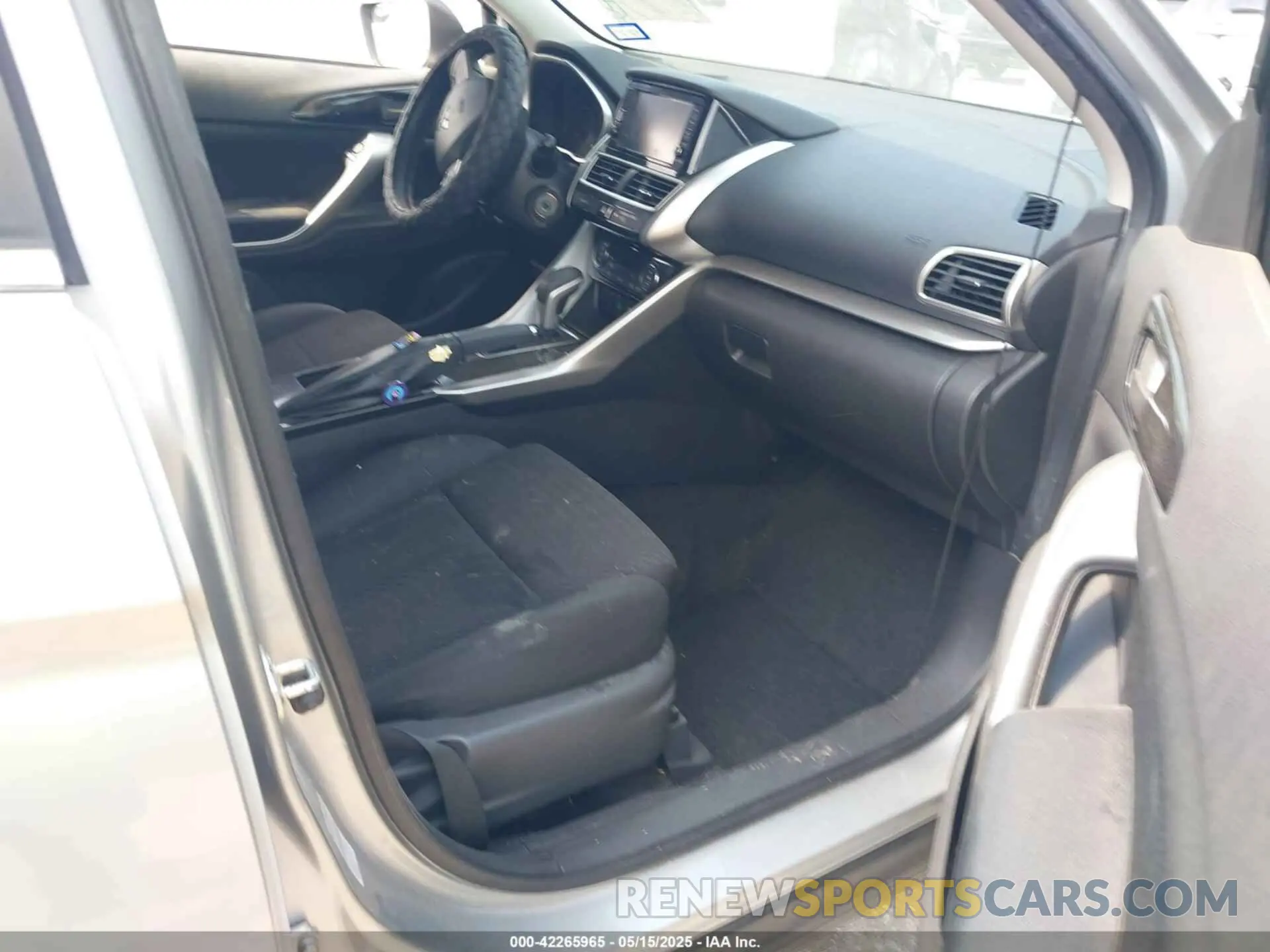 5 fotografías del automóvil dañado JA4AS3AA1KZ024551 MITSUBISHI ECLIPSE CROSS 2019