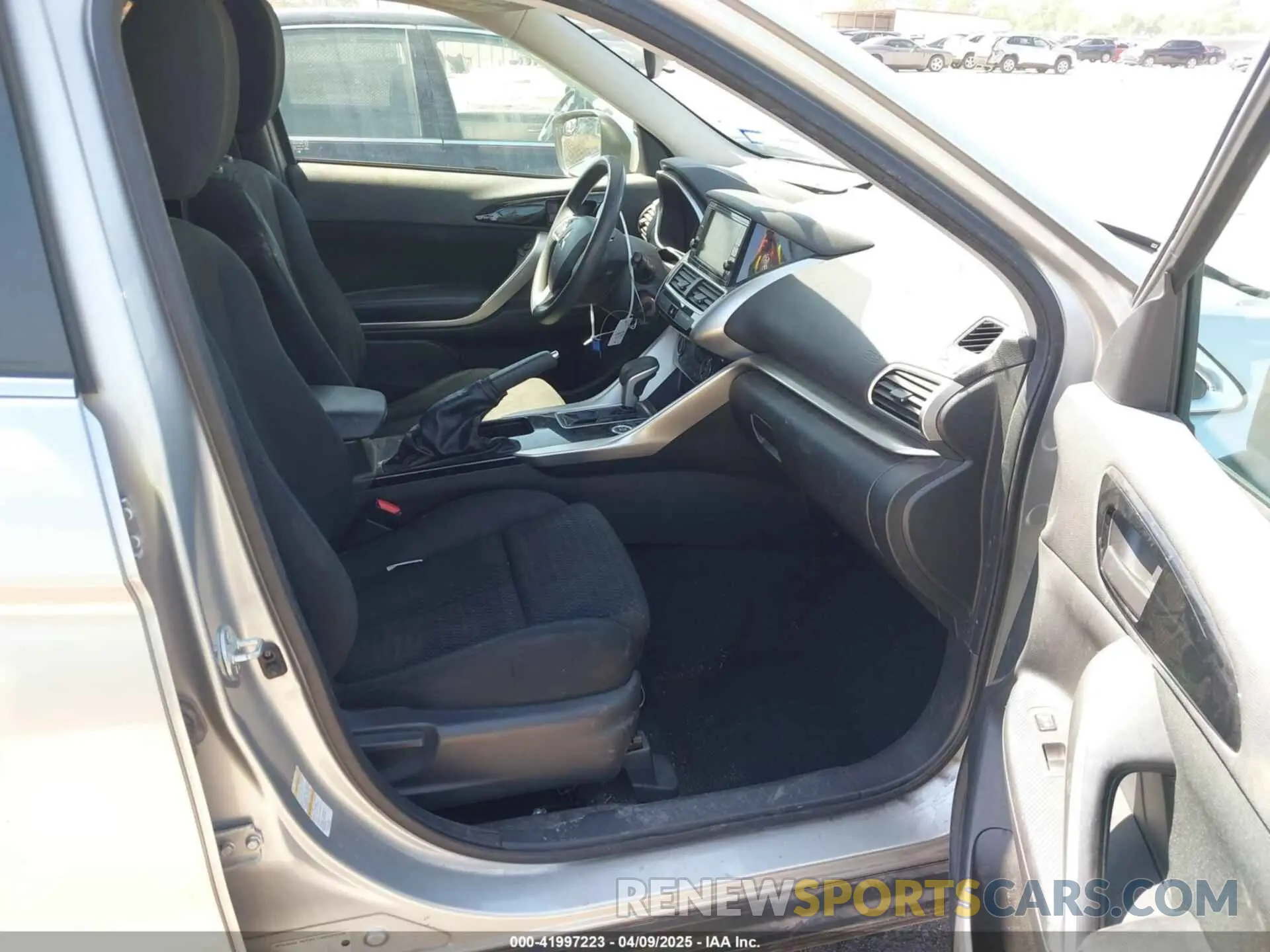 5 fotografías del automóvil dañado JA4AT3AA1KZ031125 MITSUBISHI ECLIPSE CROSS 2019