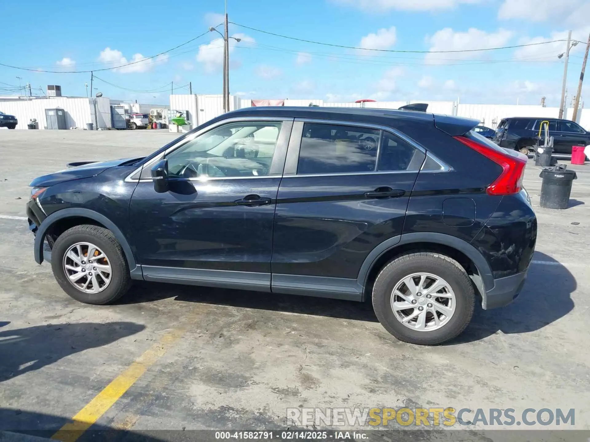 14 fotografías del automóvil dañado JA4AT3AA2KZ040948 MITSUBISHI ECLIPSE CROSS 2019