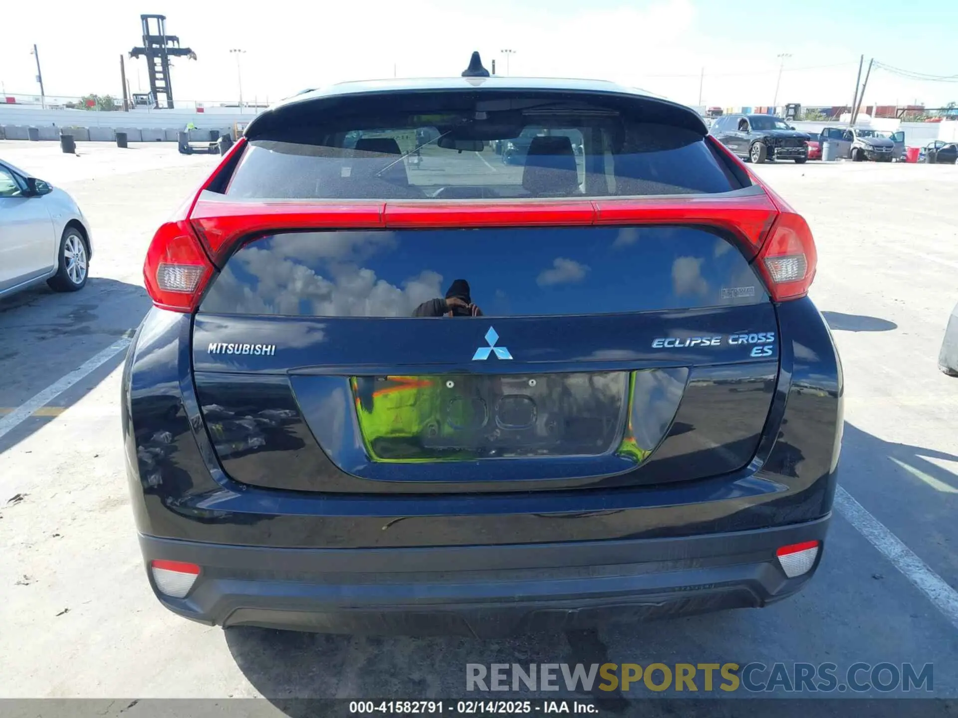 16 fotografías del automóvil dañado JA4AT3AA2KZ040948 MITSUBISHI ECLIPSE CROSS 2019