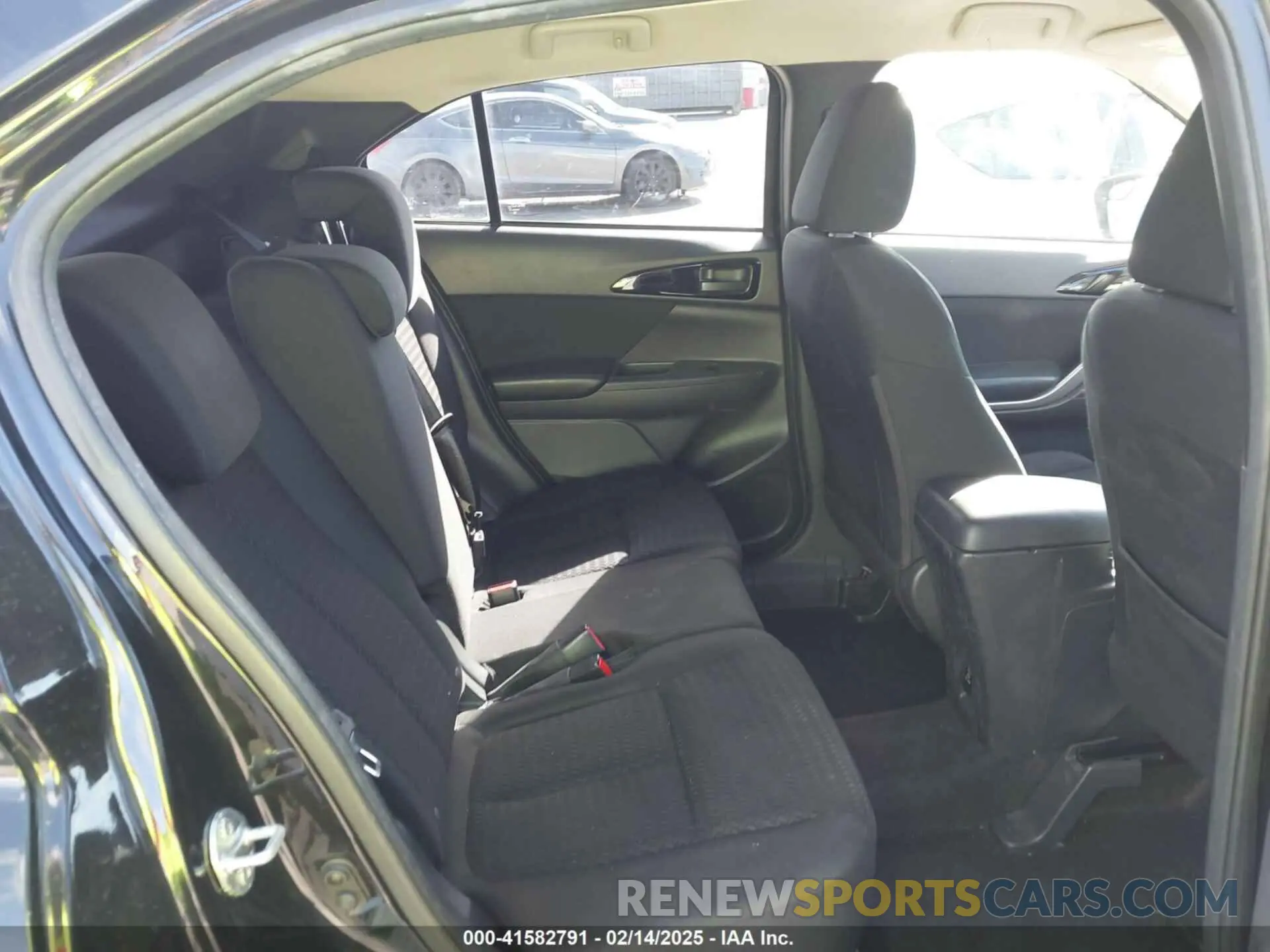 8 fotografías del automóvil dañado JA4AT3AA2KZ040948 MITSUBISHI ECLIPSE CROSS 2019