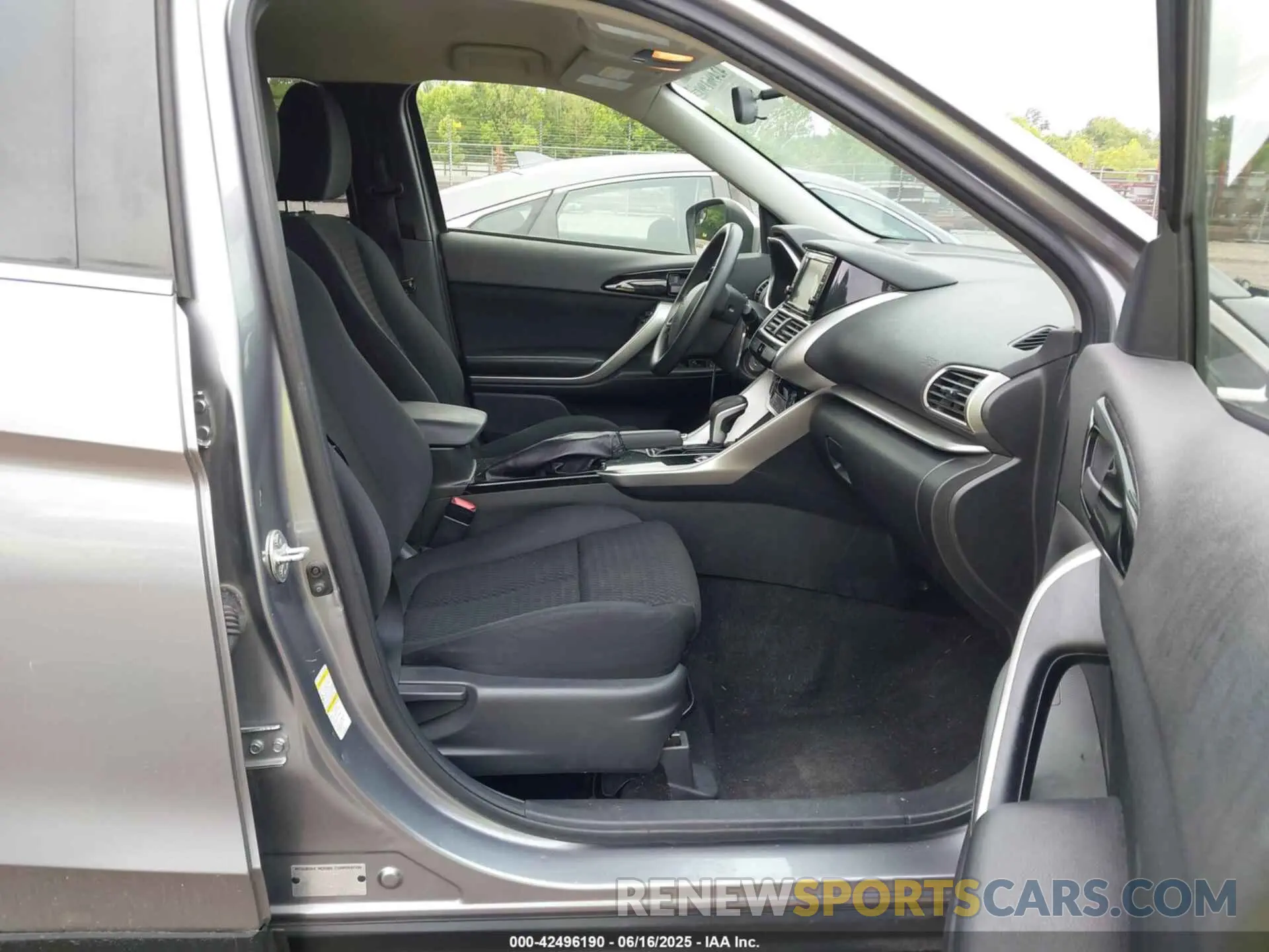 5 fotografías del automóvil dañado JA4AT3AA7KZ028956 MITSUBISHI ECLIPSE CROSS 2019
