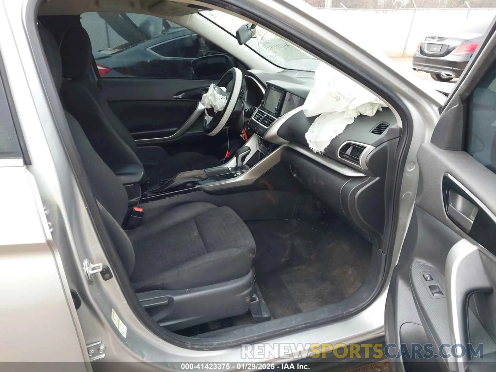 5 fotografías del automóvil dañado JA4AT3AAXKZ035142 MITSUBISHI ECLIPSE CROSS 2019