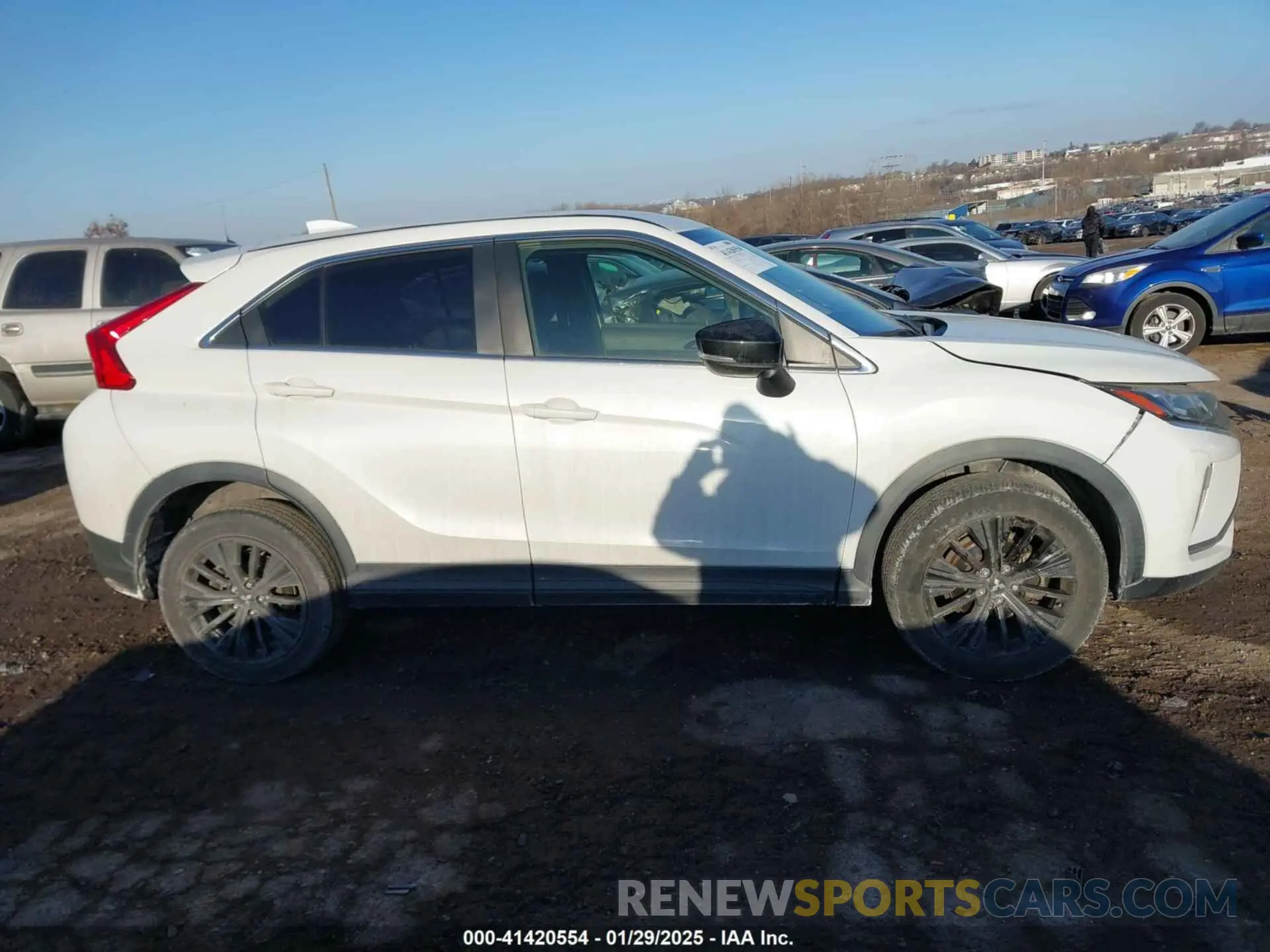12 fotografías del automóvil dañado JA4AT4AA0KZ011549 MITSUBISHI ECLIPSE CROSS 2019
