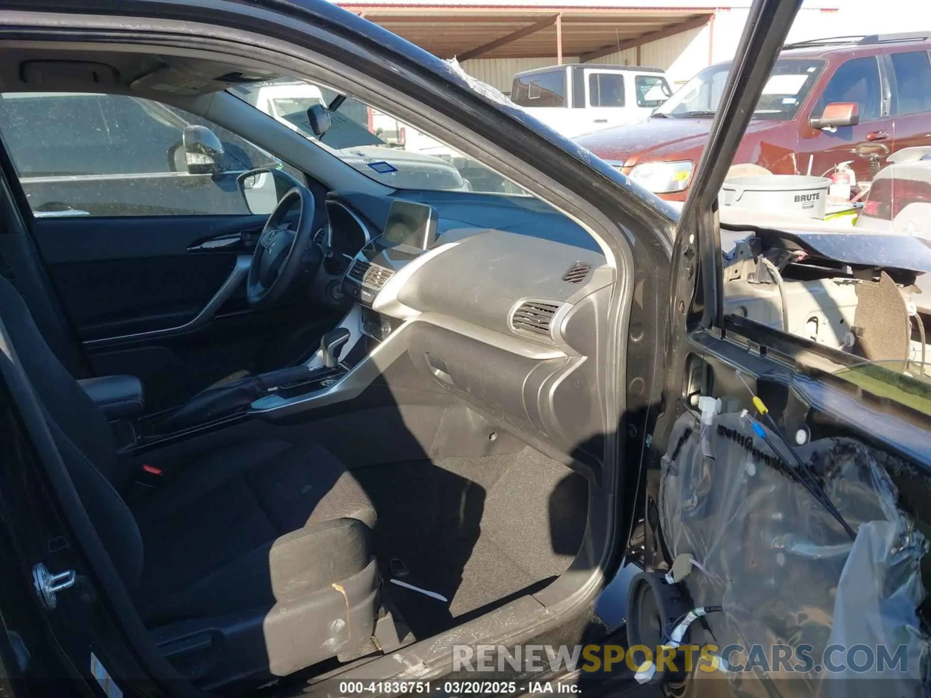 5 fotografías del automóvil dañado JA4AT4AA1KZ000477 MITSUBISHI ECLIPSE CROSS 2019