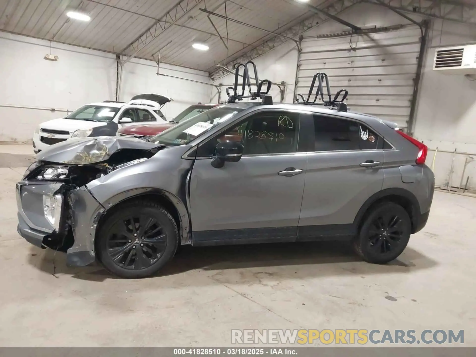 14 fotografías del automóvil dañado JA4AT4AA1KZ002066 MITSUBISHI ECLIPSE CROSS 2019