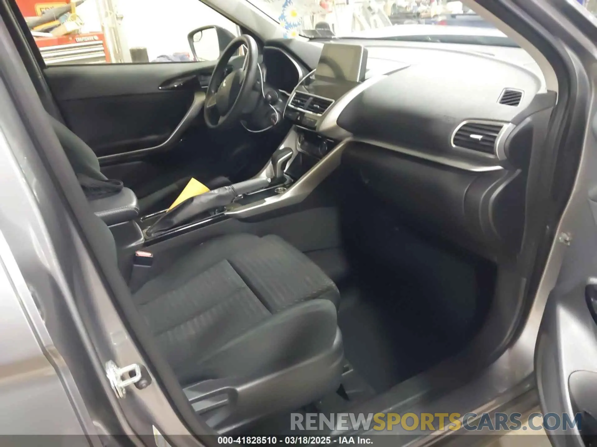5 fotografías del automóvil dañado JA4AT4AA1KZ002066 MITSUBISHI ECLIPSE CROSS 2019