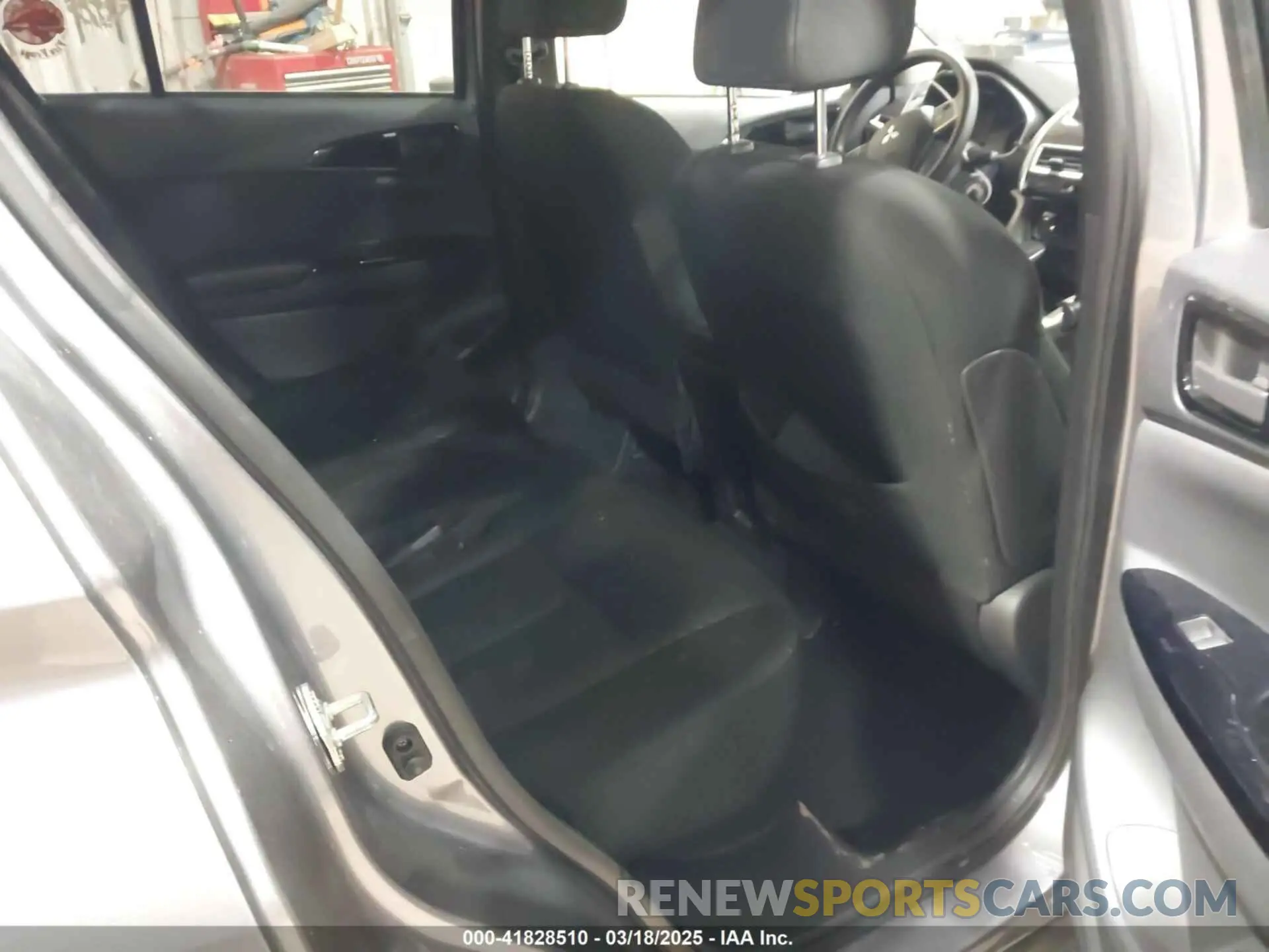 8 fotografías del automóvil dañado JA4AT4AA1KZ002066 MITSUBISHI ECLIPSE CROSS 2019