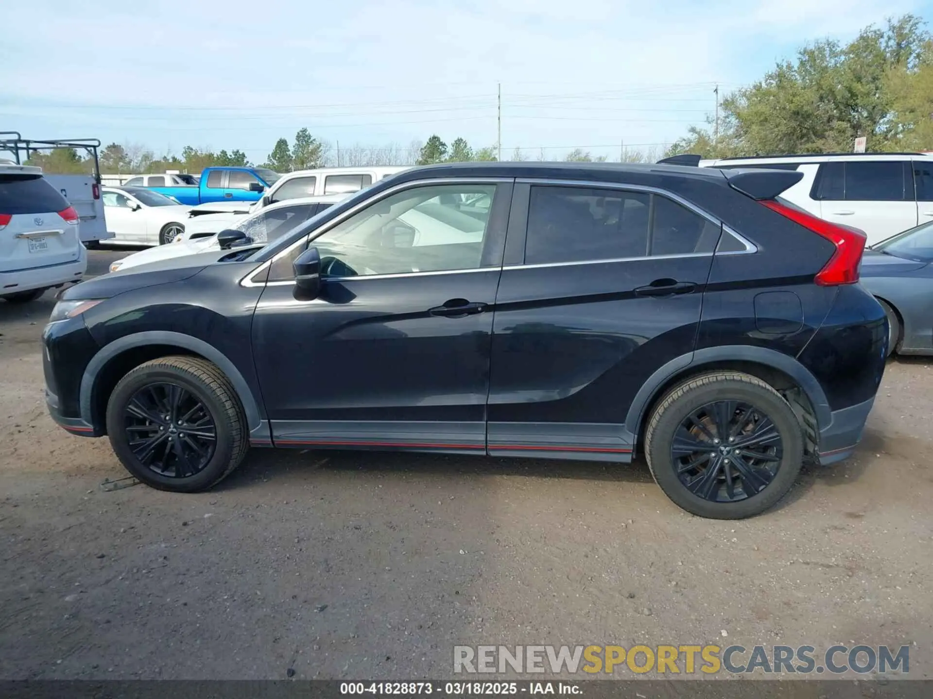 14 fotografías del automóvil dañado JA4AT4AA3KZ031956 MITSUBISHI ECLIPSE CROSS 2019