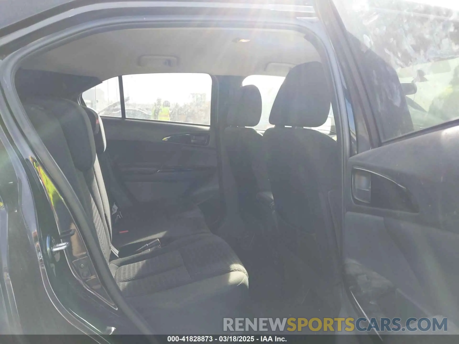 8 fotografías del automóvil dañado JA4AT4AA3KZ031956 MITSUBISHI ECLIPSE CROSS 2019