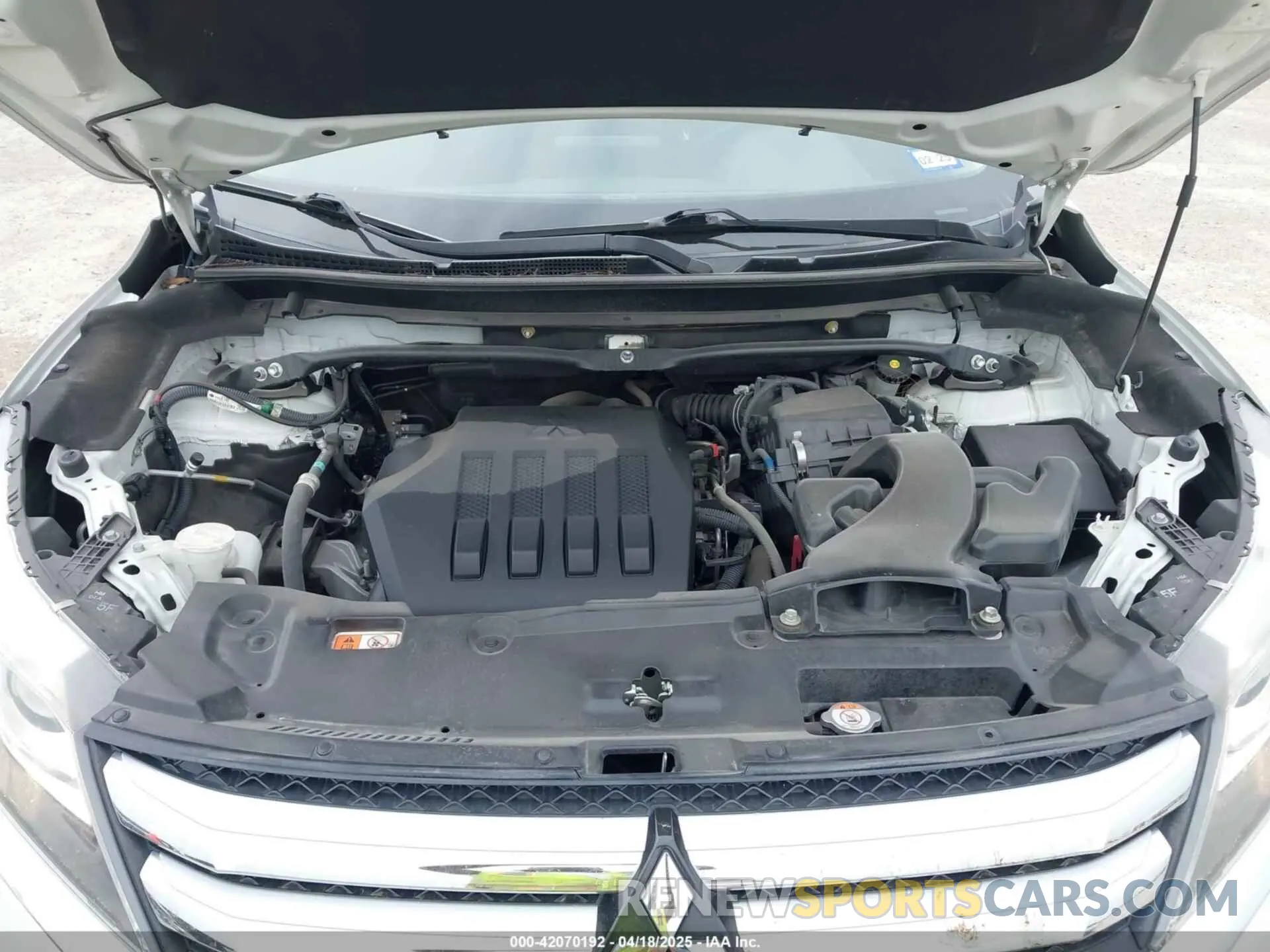 10 fotografías del automóvil dañado JA4AT5AA0KZ016417 MITSUBISHI ECLIPSE CROSS 2019