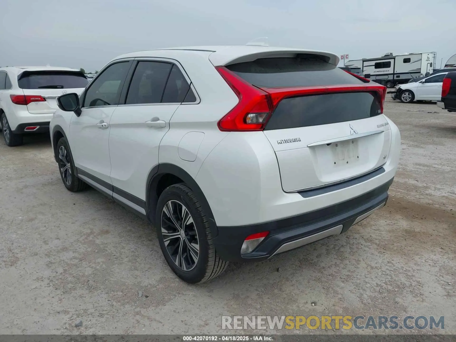 3 fotografías del automóvil dañado JA4AT5AA0KZ016417 MITSUBISHI ECLIPSE CROSS 2019