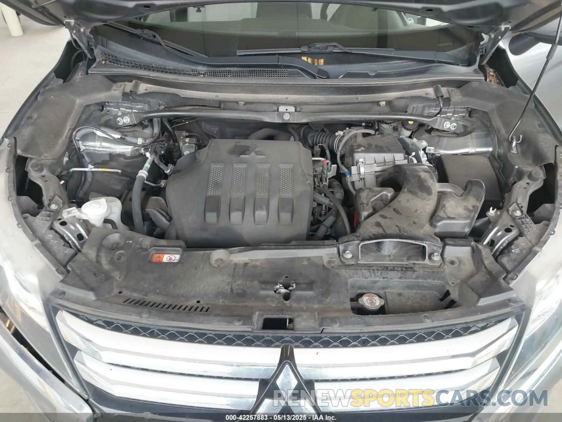 10 fotografías del automóvil dañado JA4AT5AA0KZ022332 MITSUBISHI ECLIPSE CROSS 2019