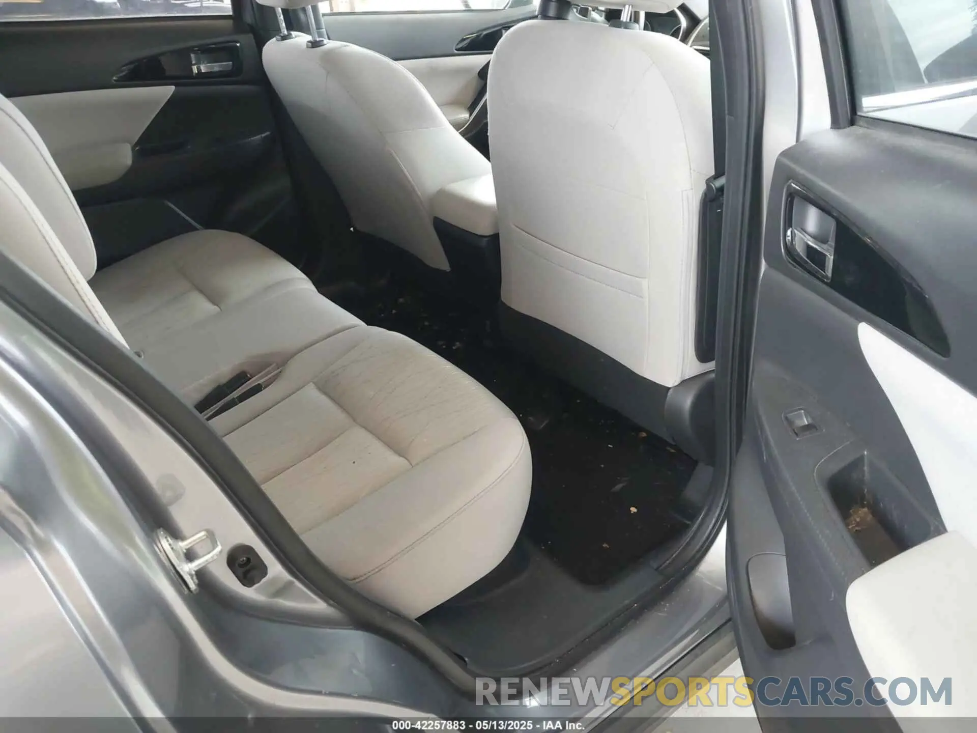 8 fotografías del automóvil dañado JA4AT5AA0KZ022332 MITSUBISHI ECLIPSE CROSS 2019