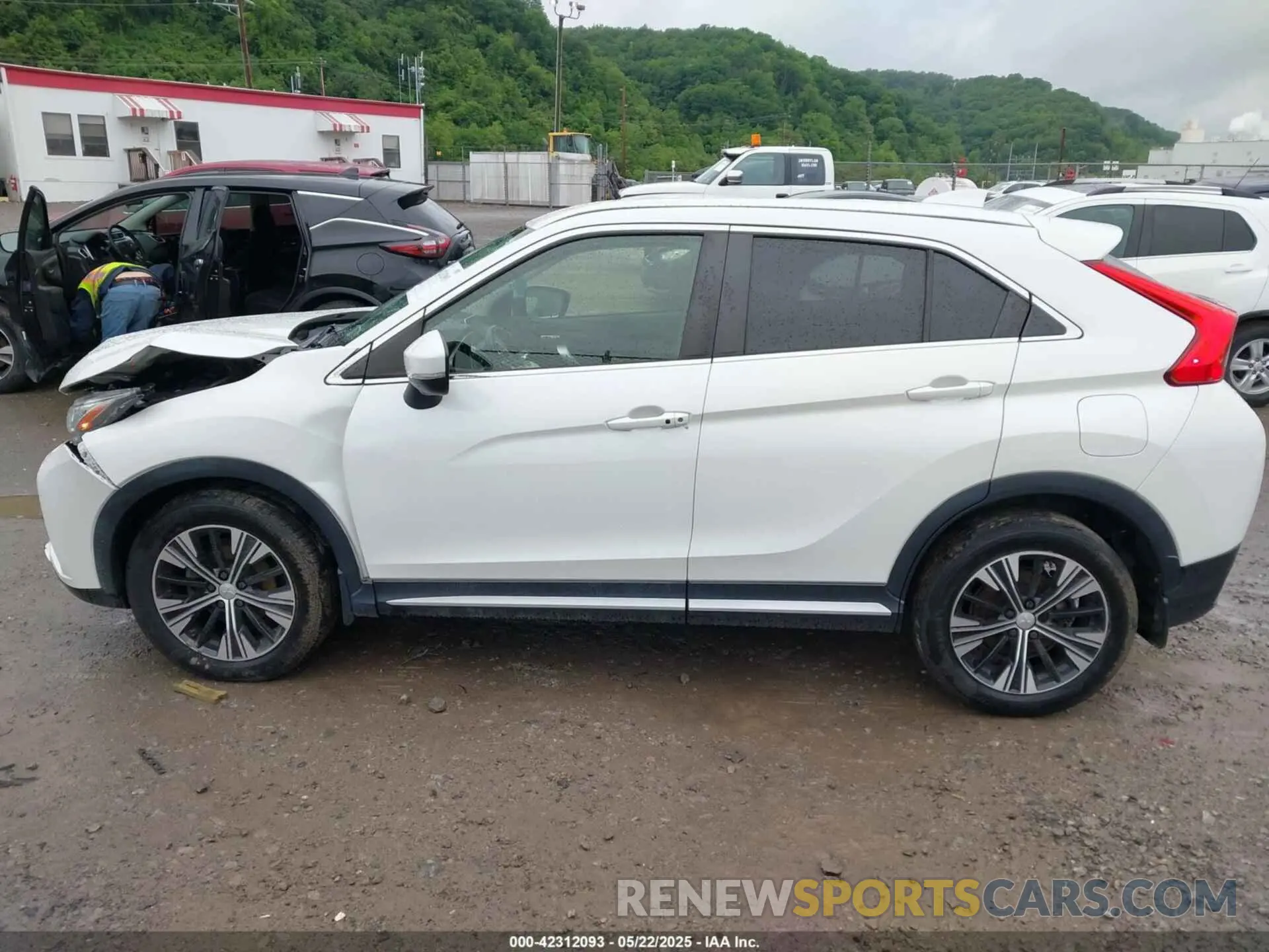 15 fotografías del automóvil dañado JA4AT5AA0KZ047716 MITSUBISHI ECLIPSE CROSS 2019