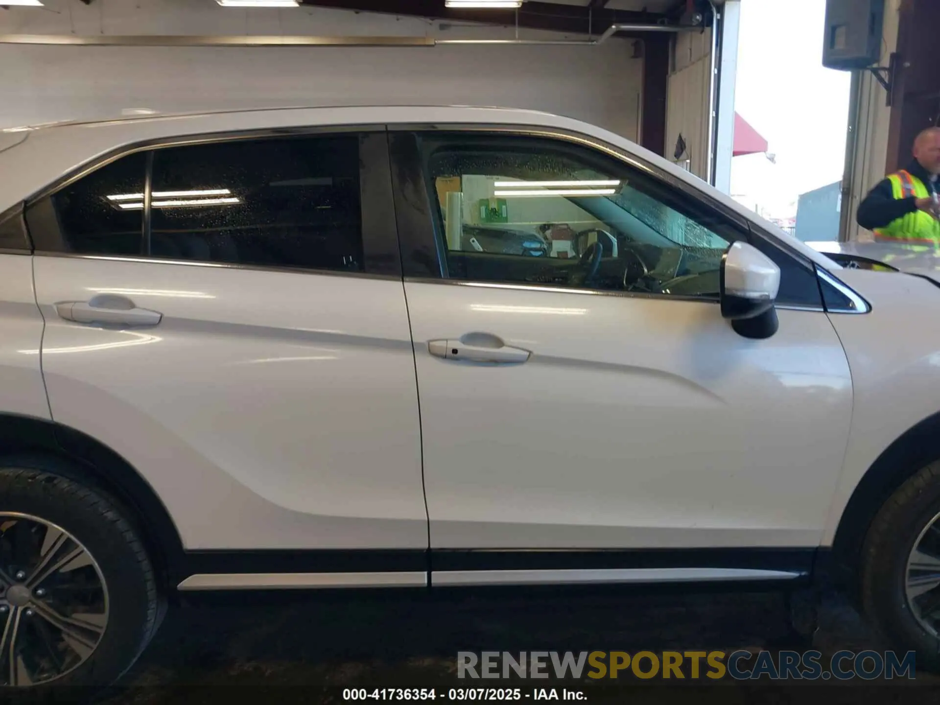 13 fotografías del automóvil dañado JA4AT5AA4KZ004822 MITSUBISHI ECLIPSE CROSS 2019