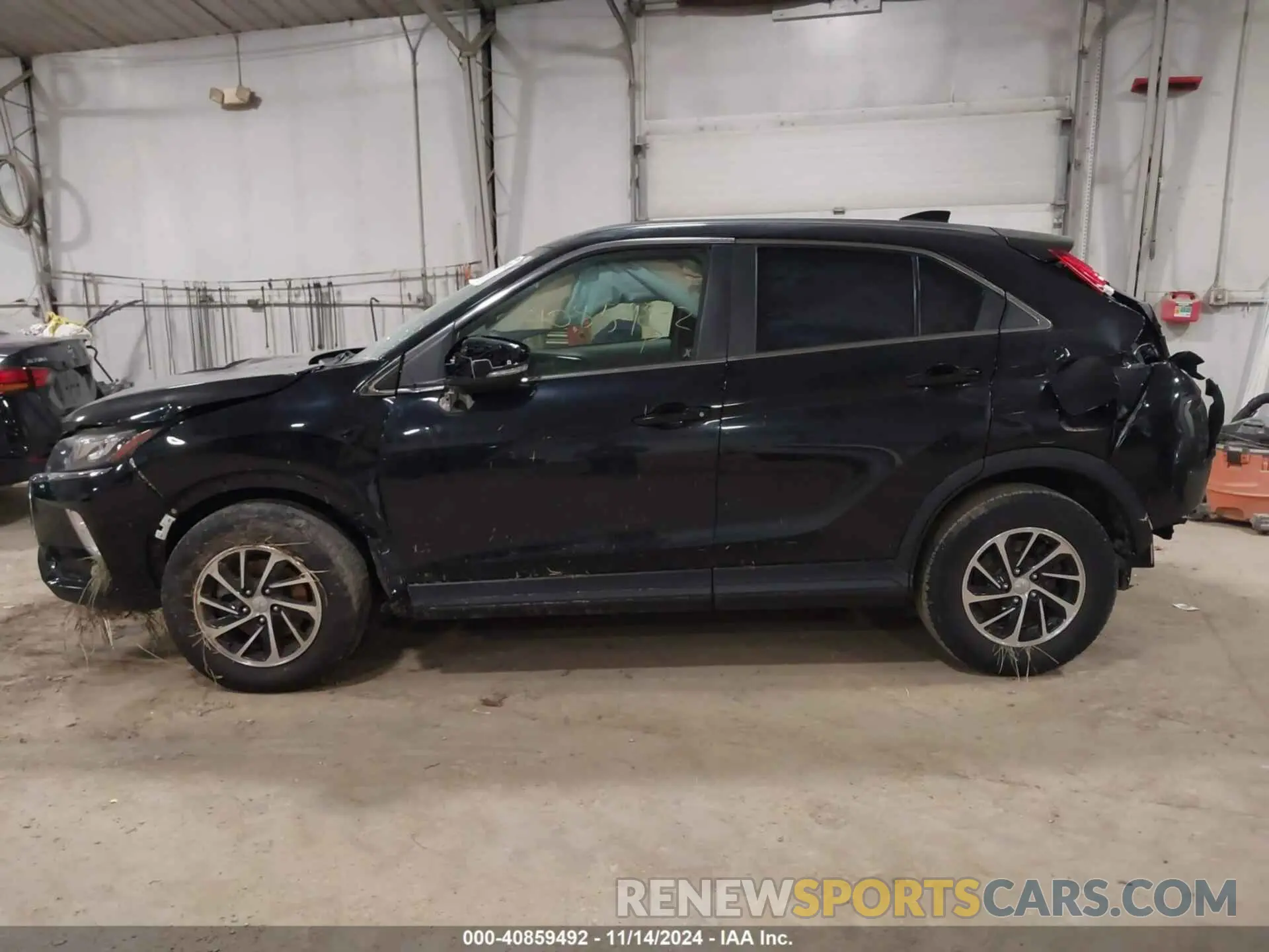 14 fotografías del automóvil dañado JA4AS3AA0LZ006141 MITSUBISHI ECLIPSE CROSS 2020