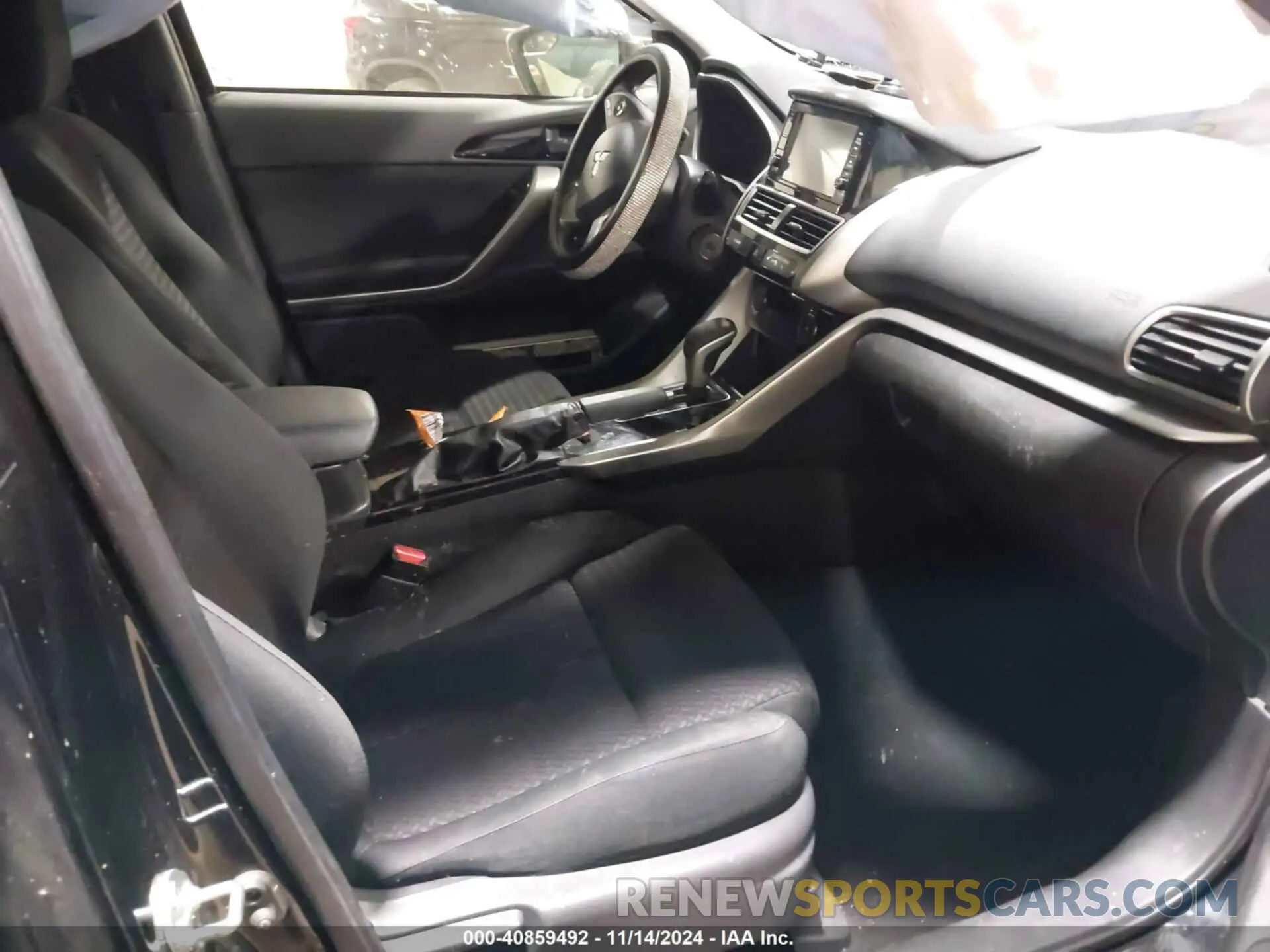 5 fotografías del automóvil dañado JA4AS3AA0LZ006141 MITSUBISHI ECLIPSE CROSS 2020