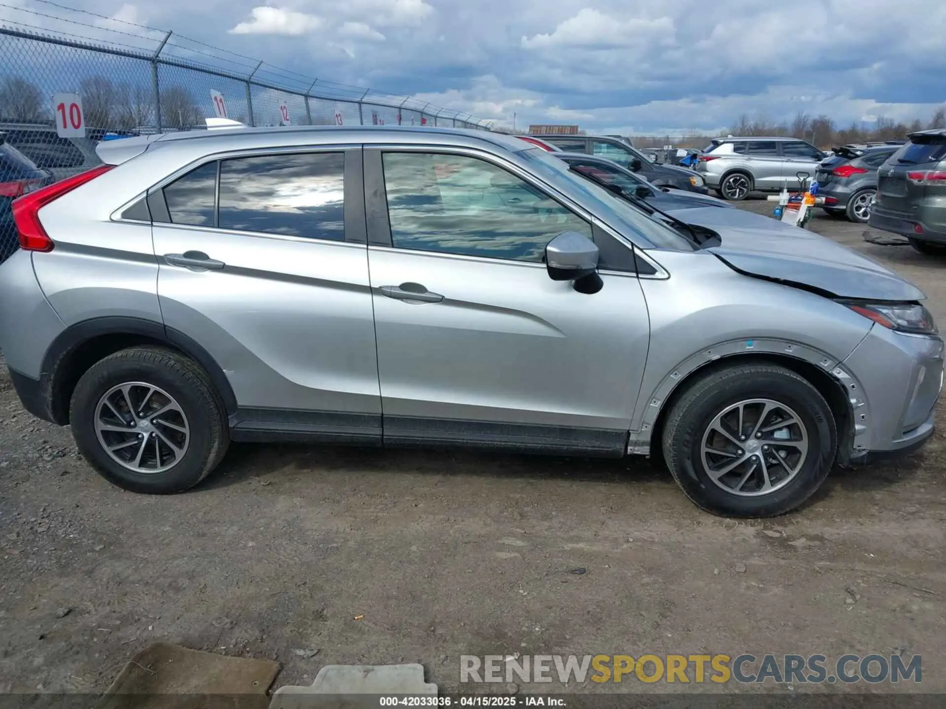 13 fotografías del automóvil dañado JA4AS3AA1LZ031484 MITSUBISHI ECLIPSE CROSS 2020