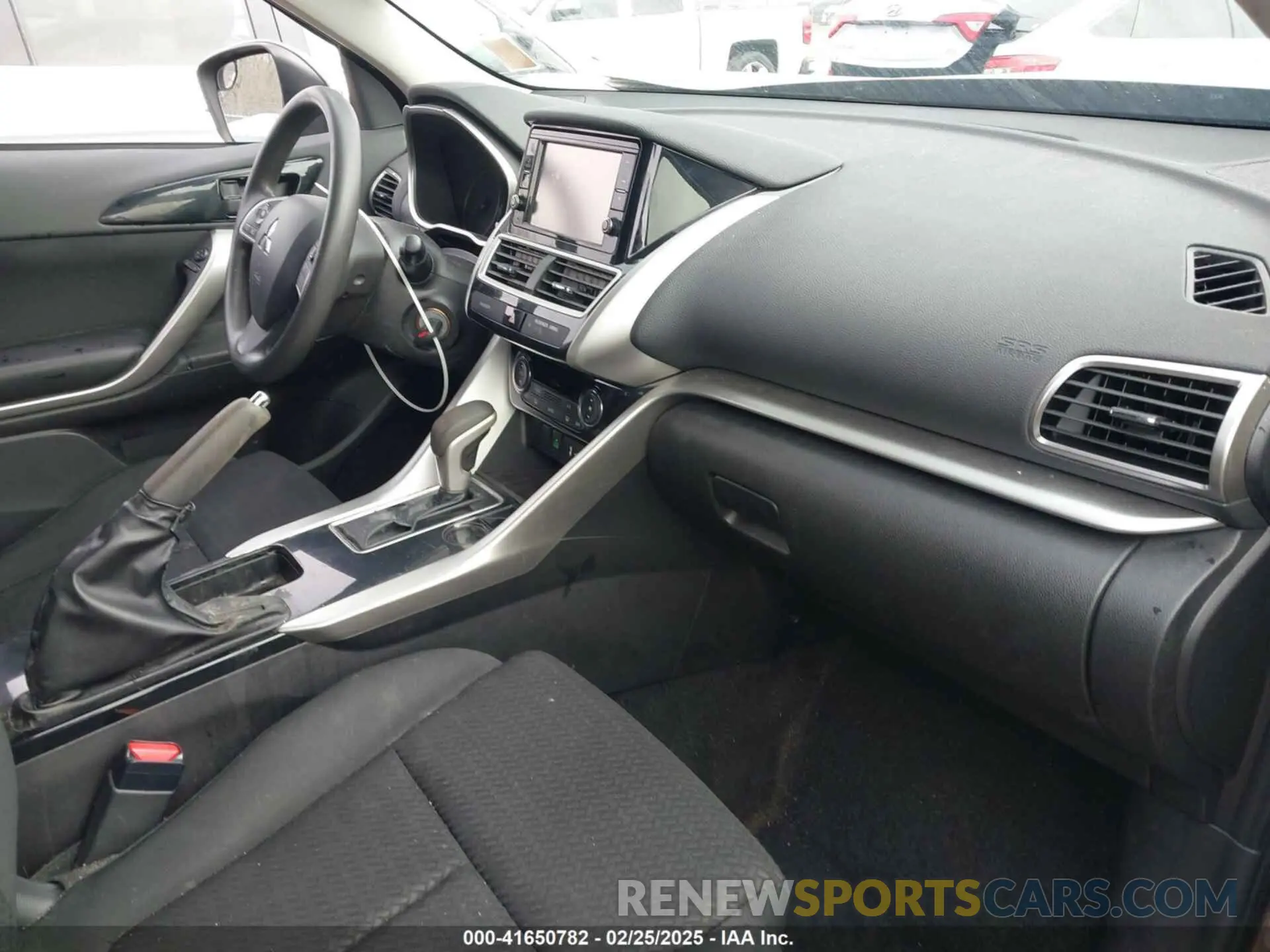5 fotografías del automóvil dañado JA4AS3AA5LZ016857 MITSUBISHI ECLIPSE CROSS 2020