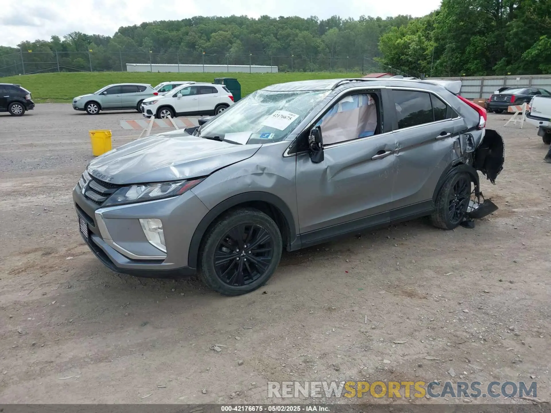 2 fotografías del automóvil dañado JA4AS4AA2LZ000332 MITSUBISHI ECLIPSE CROSS 2020