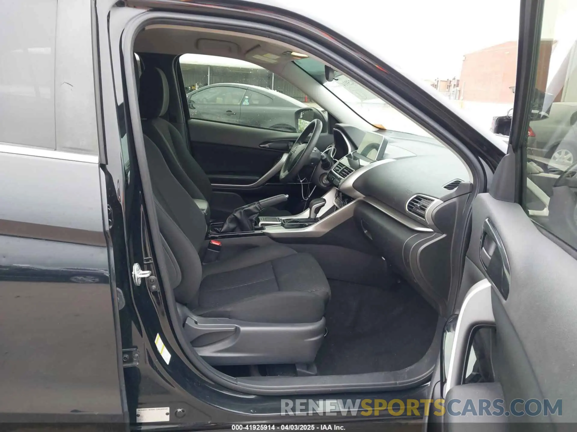 5 fotografías del automóvil dañado JA4AS4AAXLZ010896 MITSUBISHI ECLIPSE CROSS 2020