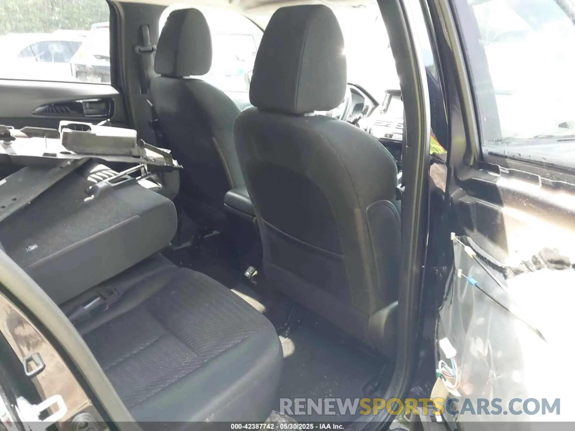8 fotografías del automóvil dañado JA4AT3AA5LZ026642 MITSUBISHI ECLIPSE CROSS 2020