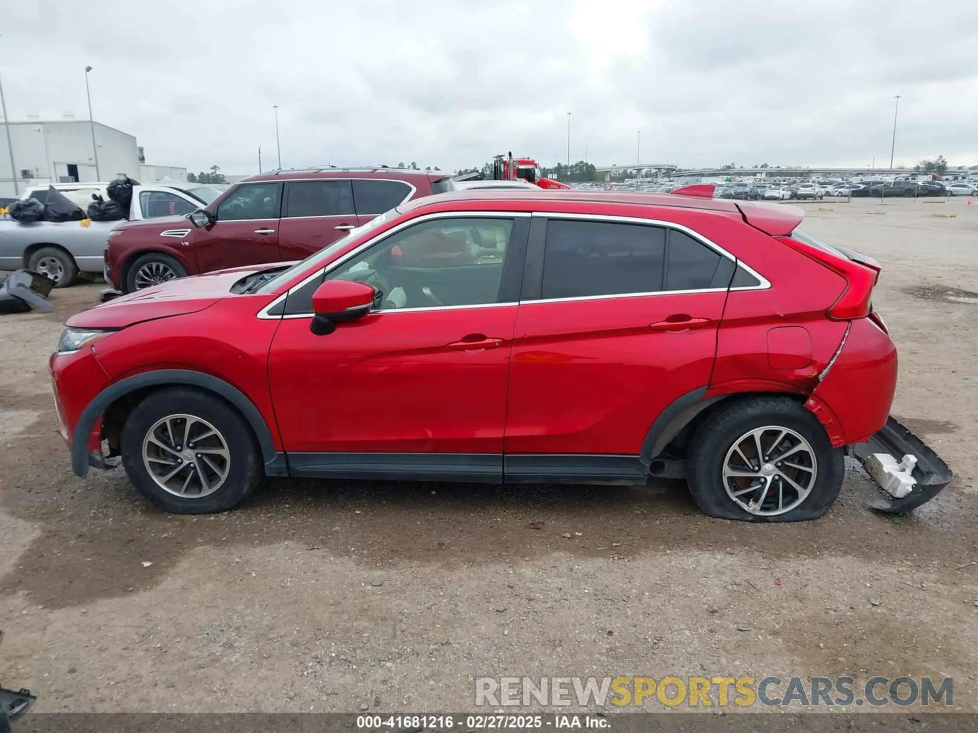 14 fotografías del automóvil dañado JA4AT3AA7LZ006974 MITSUBISHI ECLIPSE CROSS 2020