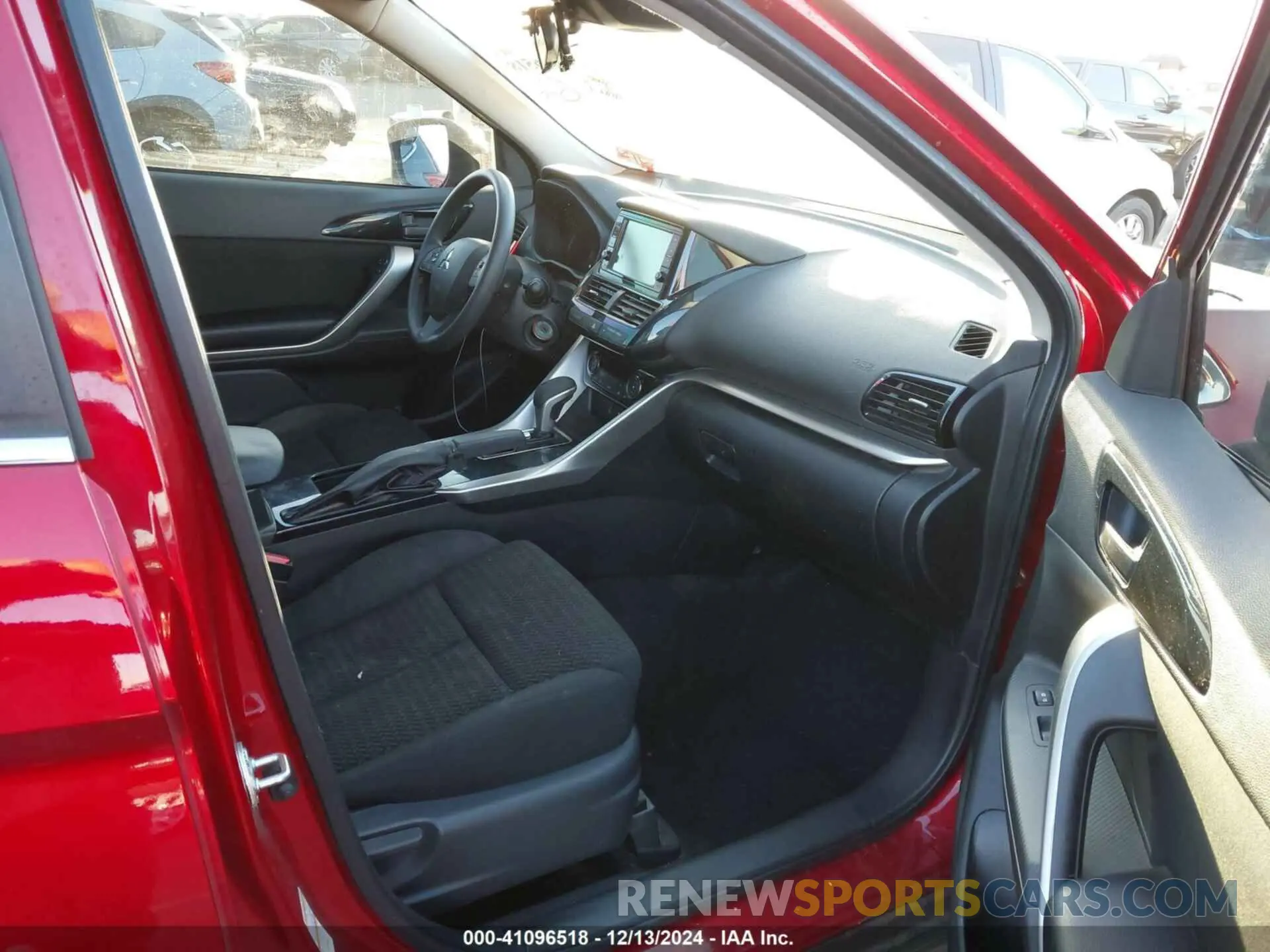5 fotografías del automóvil dañado JA4ASUAA0NZ001837 MITSUBISHI ECLIPSE CROSS 2022