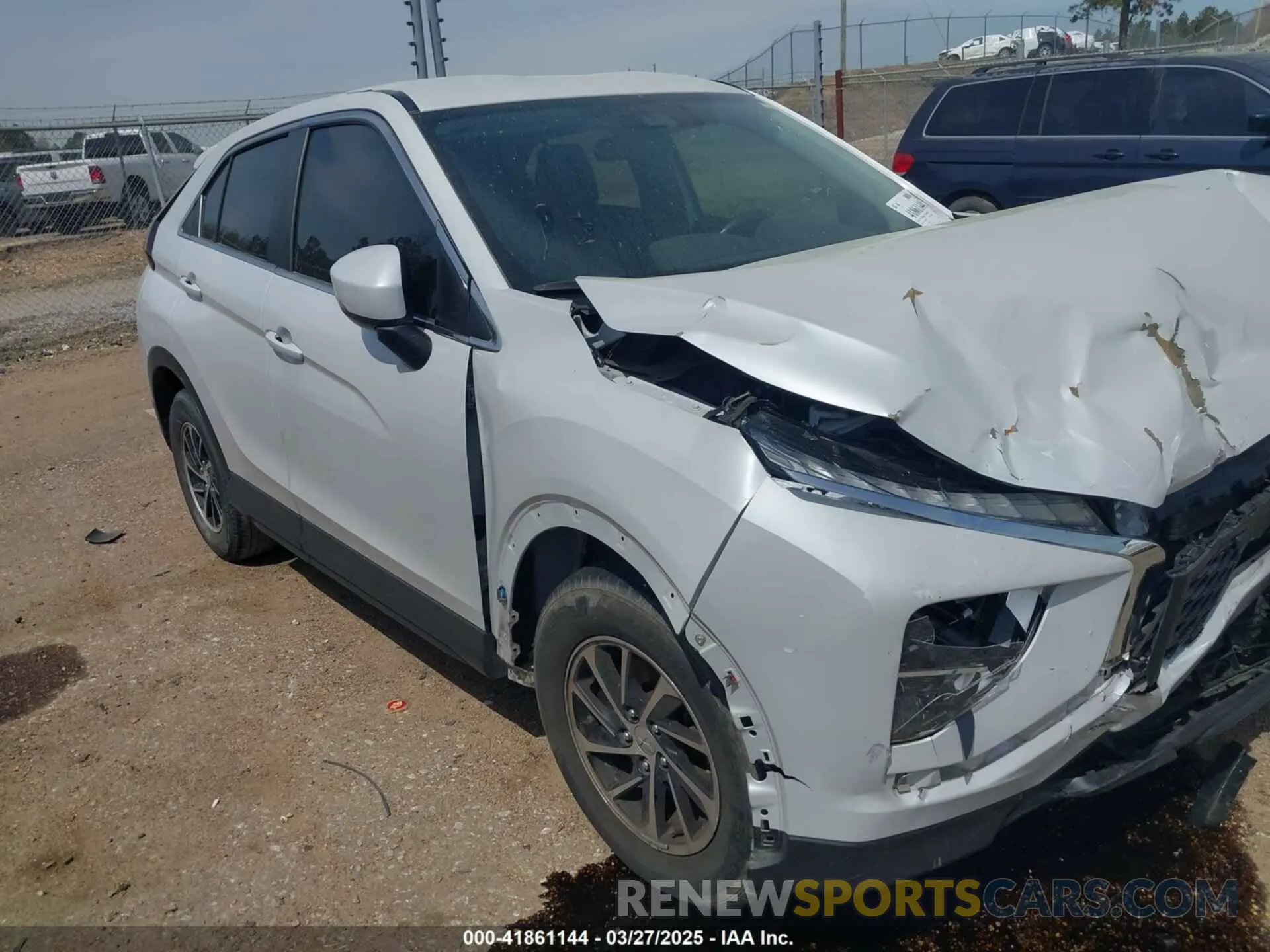 18 fotografías del automóvil dañado JA4ASUAA4NZ051219 MITSUBISHI ECLIPSE CROSS 2022
