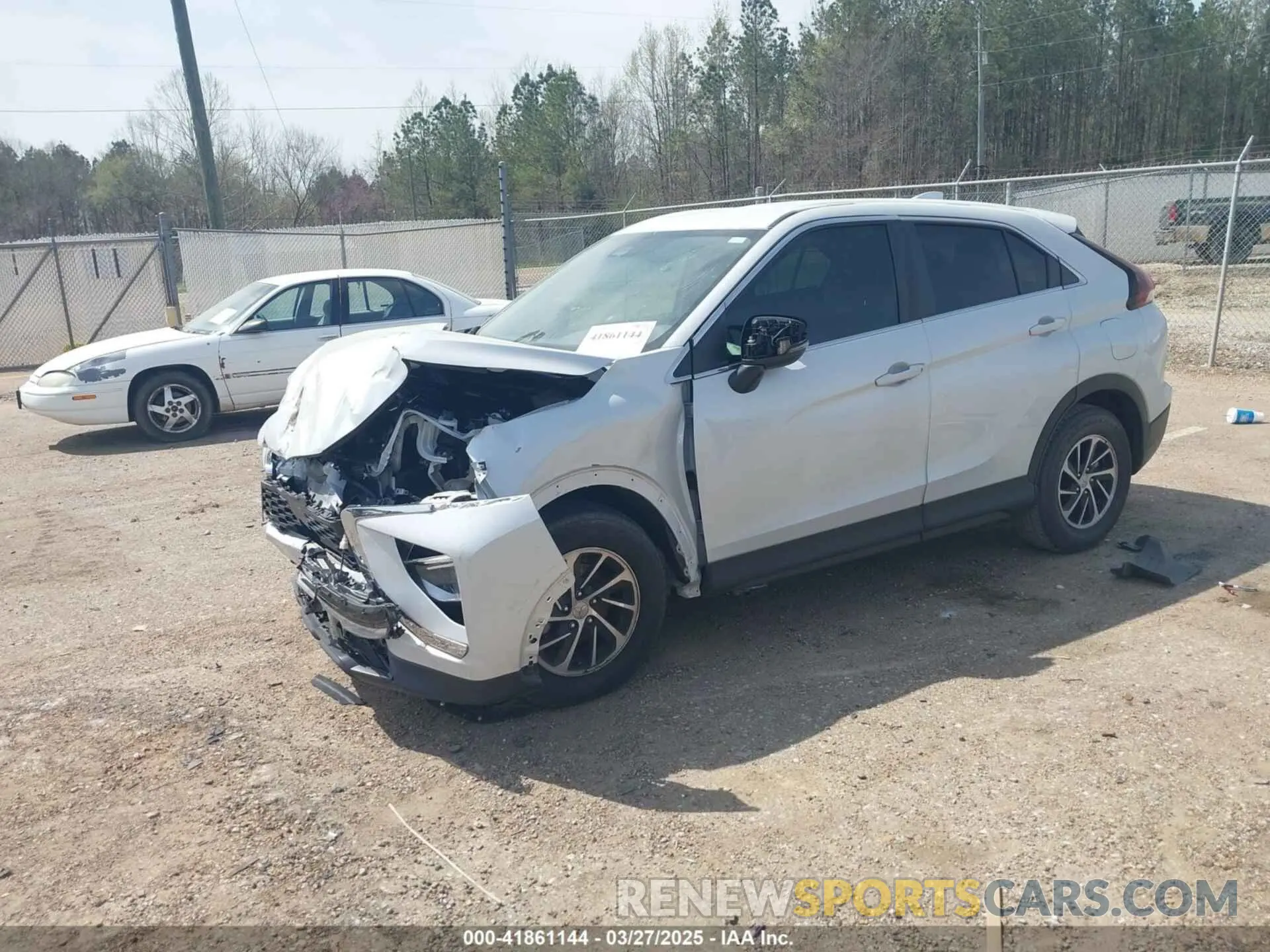 2 fotografías del automóvil dañado JA4ASUAA4NZ051219 MITSUBISHI ECLIPSE CROSS 2022