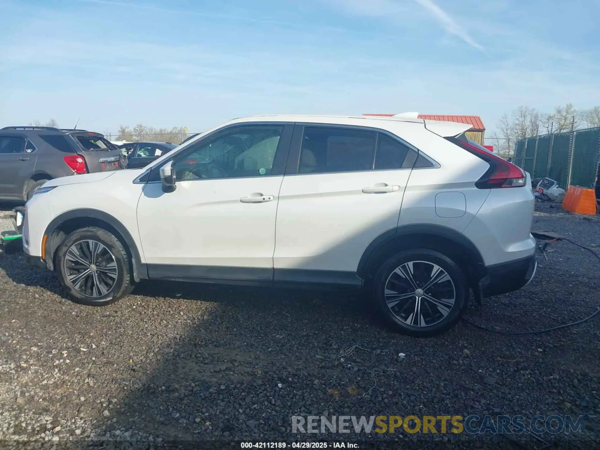14 fotografías del automóvil dañado JA4ATWAA3NZ057148 MITSUBISHI ECLIPSE CROSS 2022