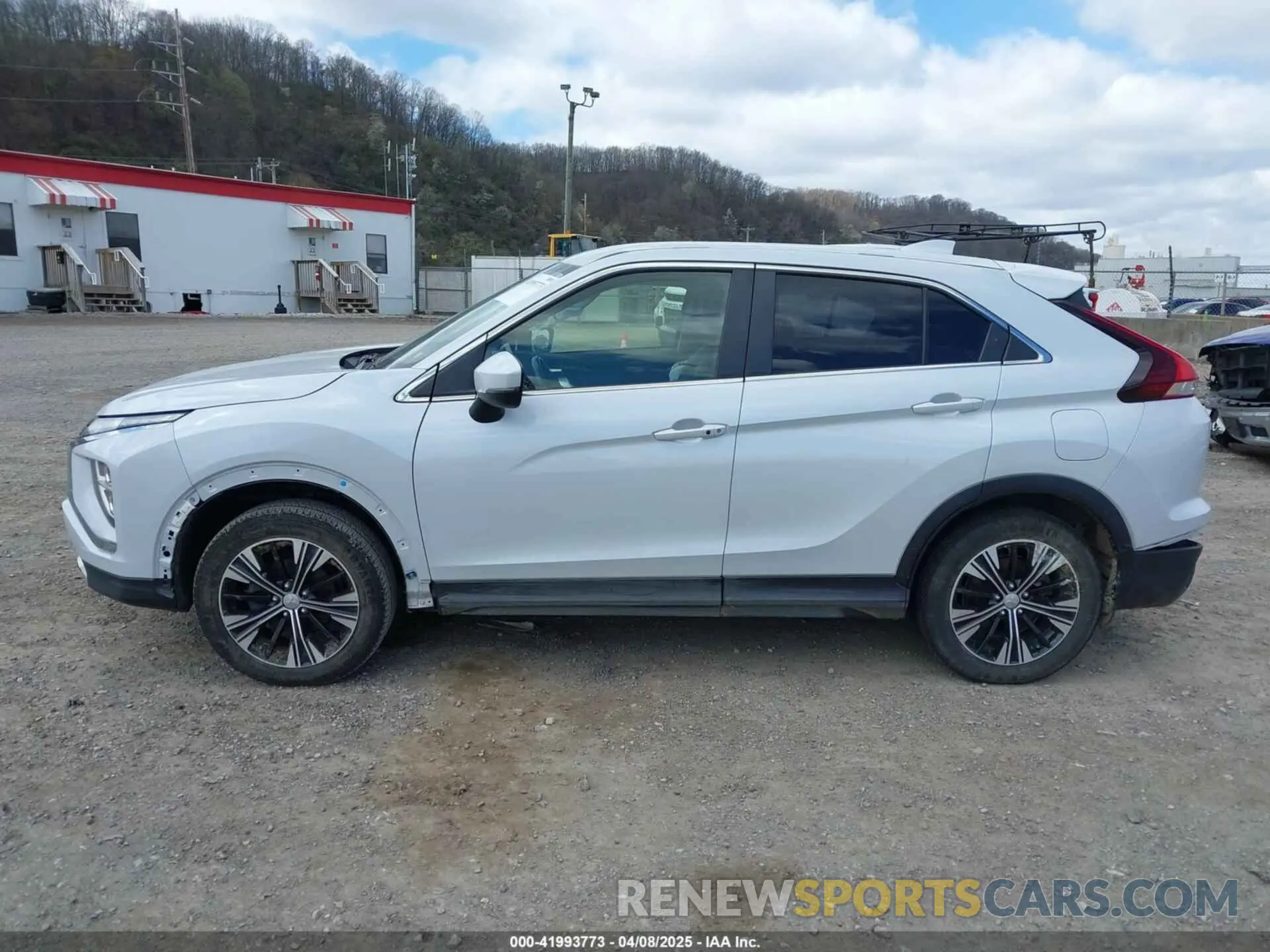 15 fotografías del automóvil dañado JA4ATWAA8NZ003912 MITSUBISHI ECLIPSE CROSS 2022
