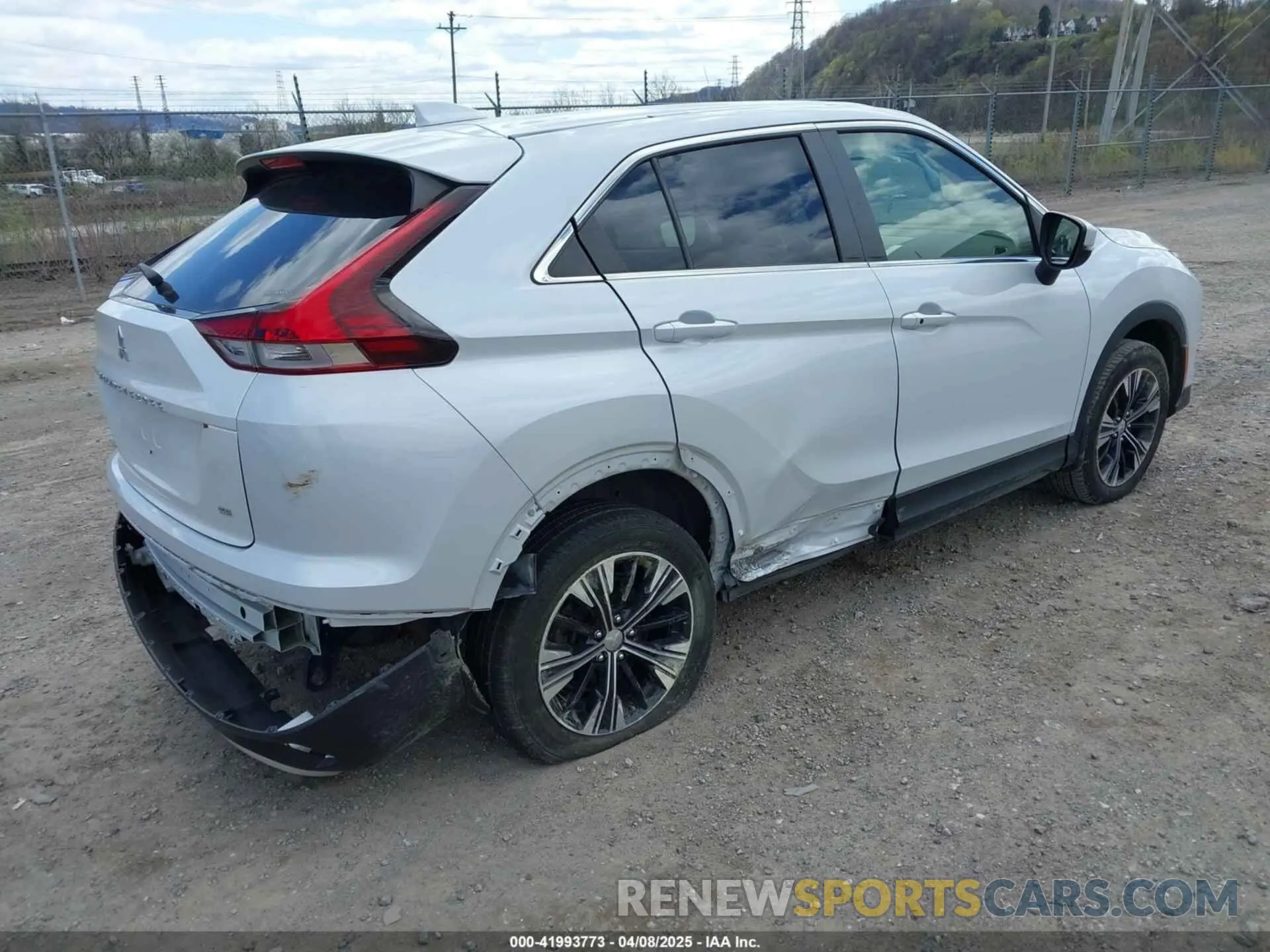 4 fotografías del automóvil dañado JA4ATWAA8NZ003912 MITSUBISHI ECLIPSE CROSS 2022