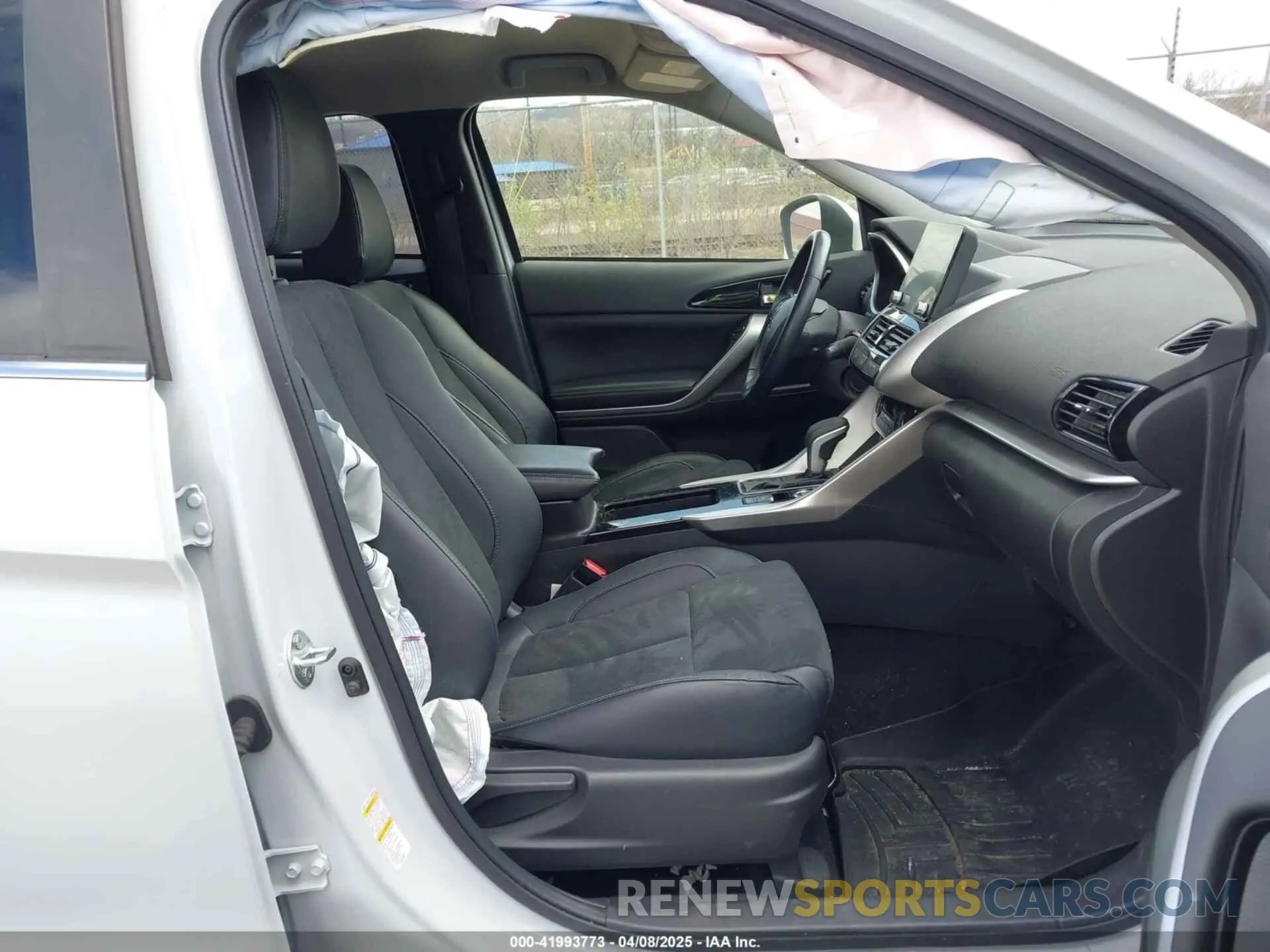 5 fotografías del automóvil dañado JA4ATWAA8NZ003912 MITSUBISHI ECLIPSE CROSS 2022