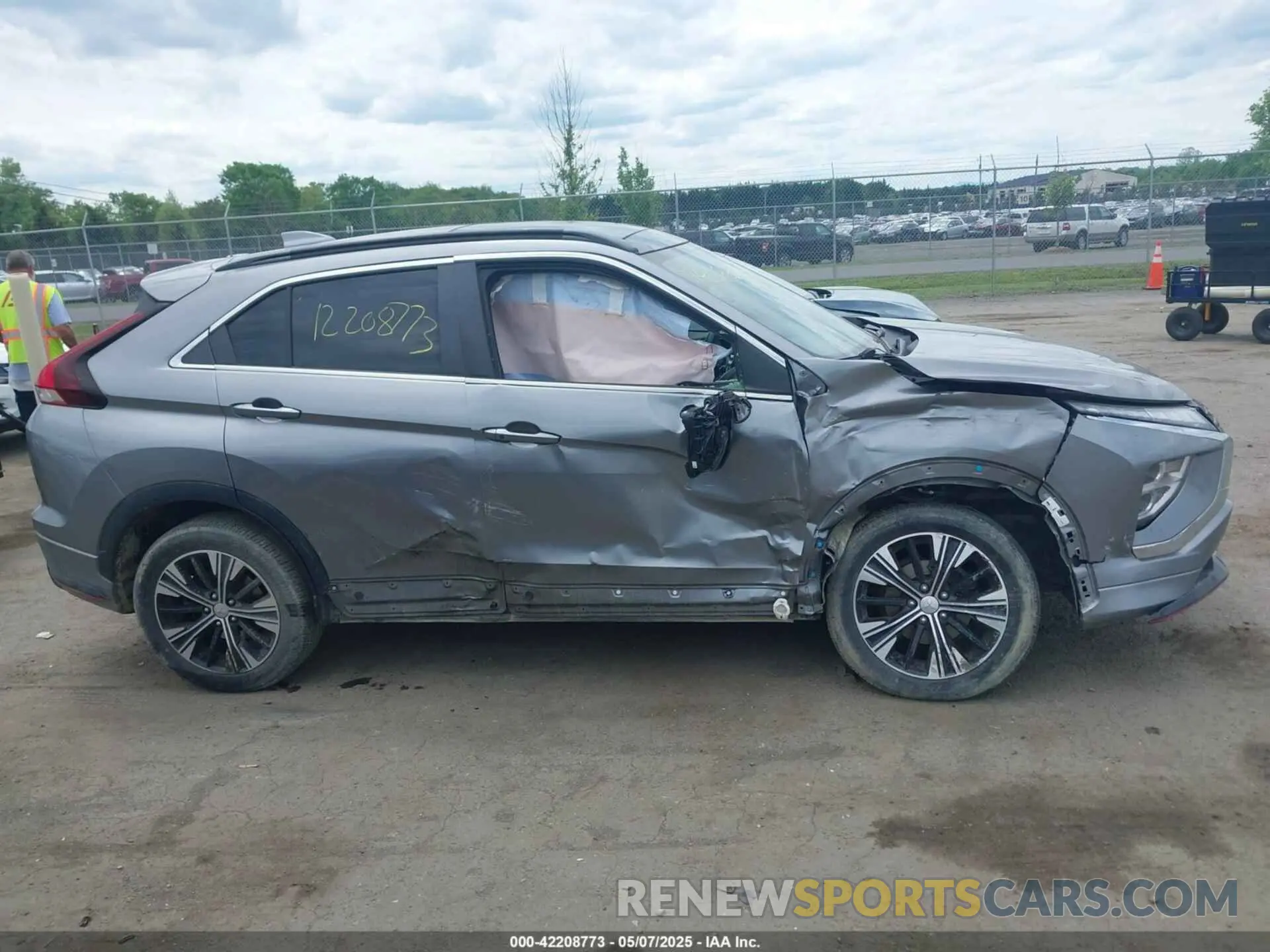 13 fotografías del automóvil dañado JA4ATWAA8NZ004476 MITSUBISHI ECLIPSE CROSS 2022