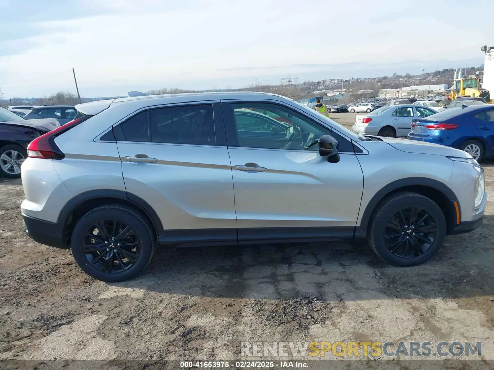 13 fotografías del automóvil dañado JA4ATVAA0PZ004646 MITSUBISHI ECLIPSE CROSS 2023