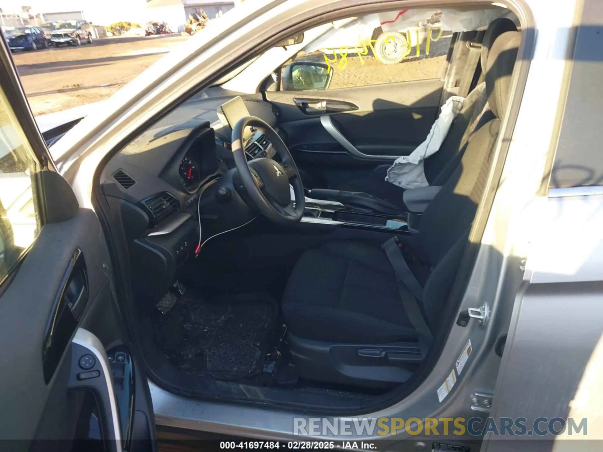 5 fotografías del automóvil dañado JA4ATVAA2PZ001179 MITSUBISHI ECLIPSE CROSS 2023