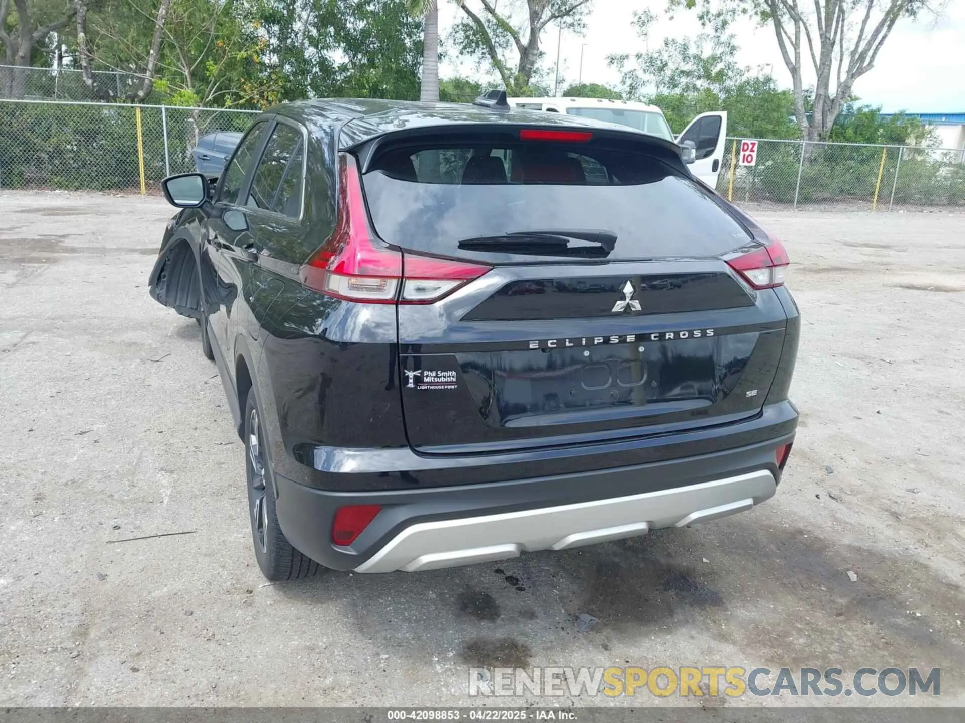 12 fotografías del automóvil dañado JA4ATWAA4PZ023125 MITSUBISHI ECLIPSE CROSS 2023