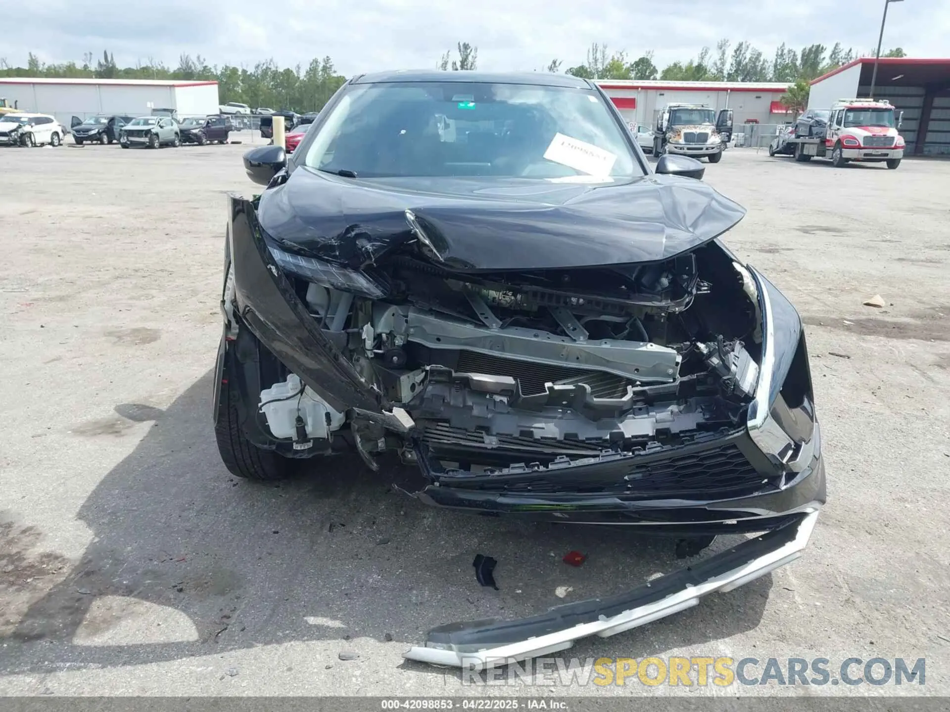 13 fotografías del automóvil dañado JA4ATWAA4PZ023125 MITSUBISHI ECLIPSE CROSS 2023