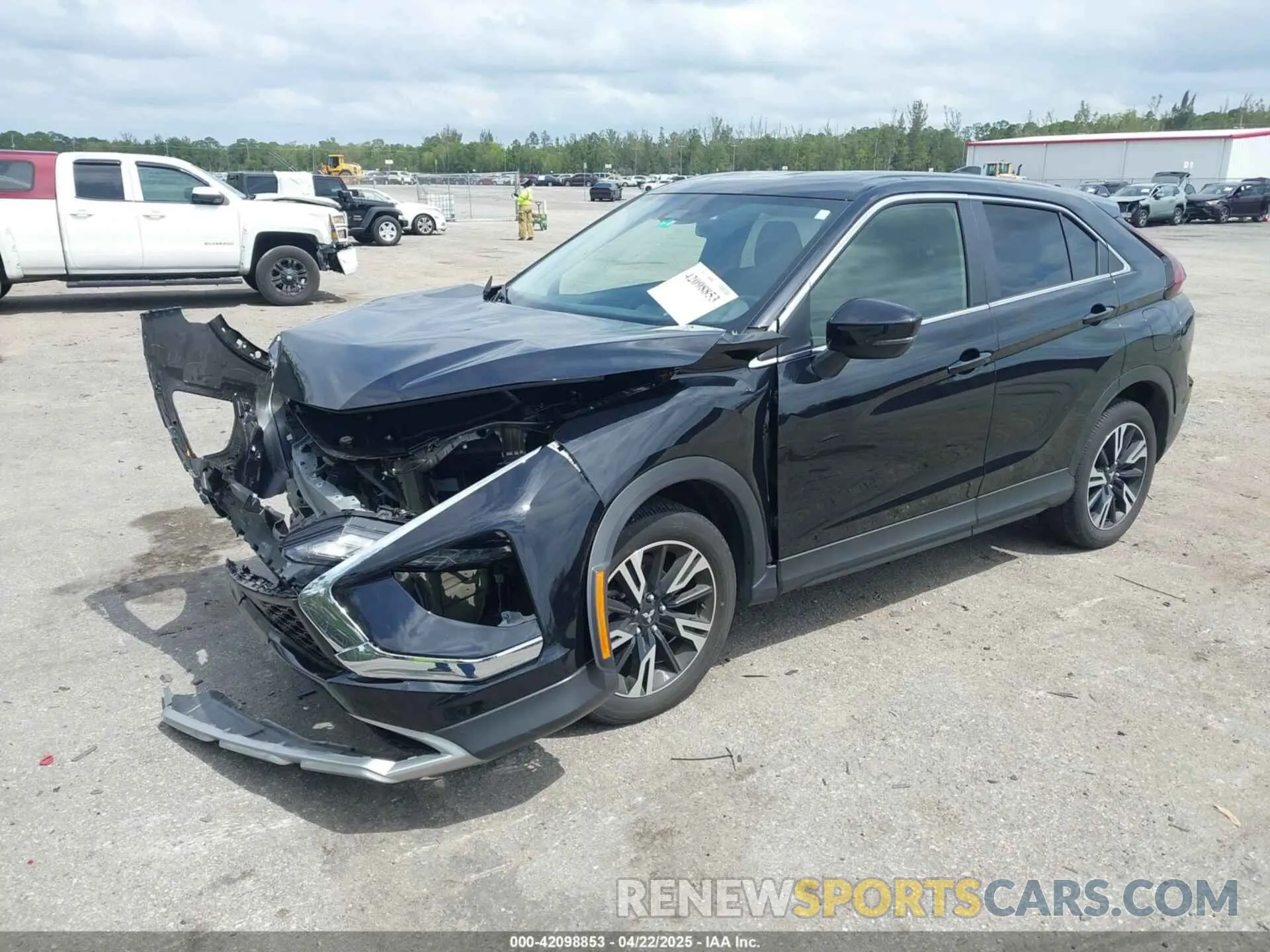 2 fotografías del automóvil dañado JA4ATWAA4PZ023125 MITSUBISHI ECLIPSE CROSS 2023