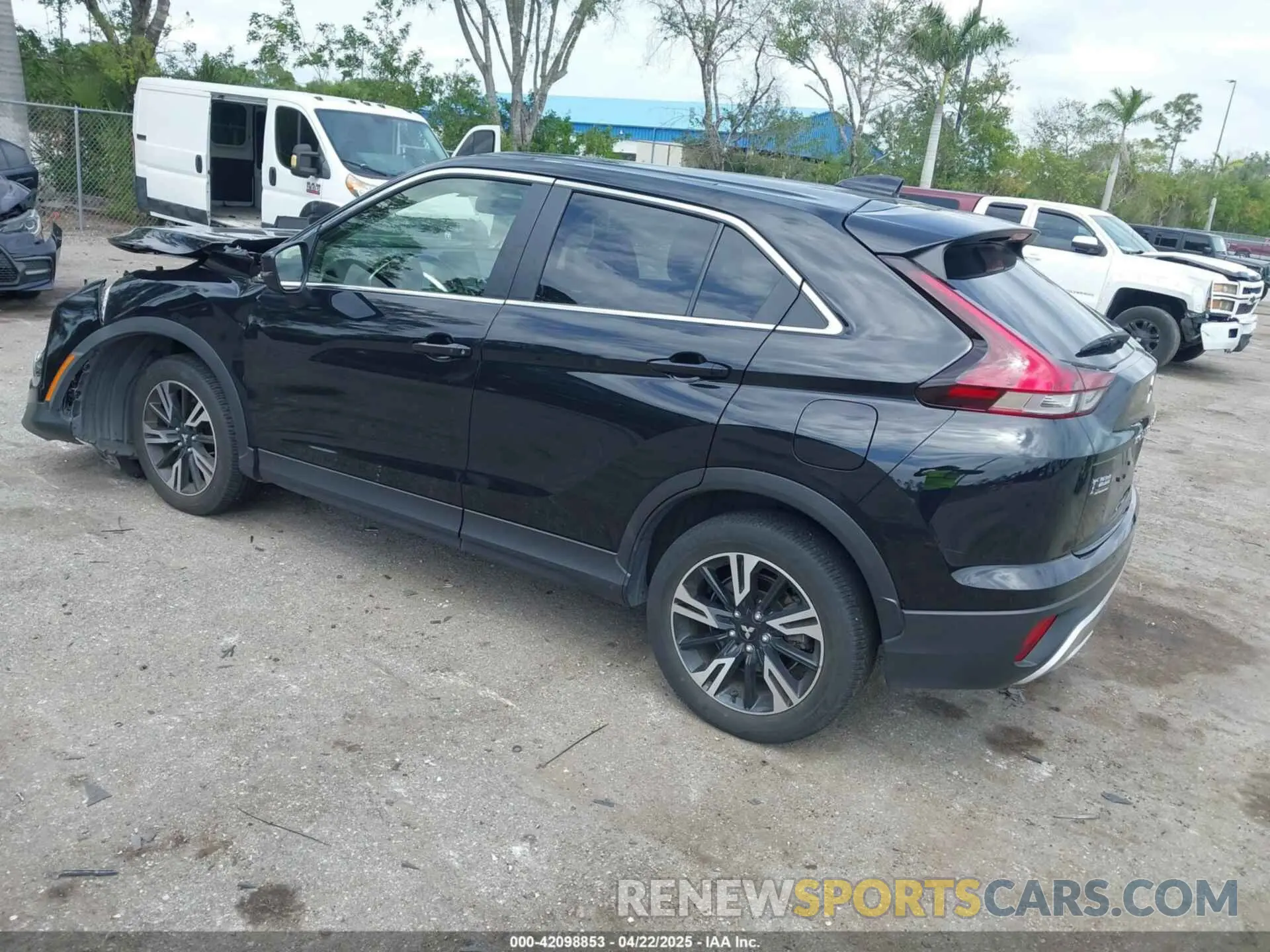 3 fotografías del automóvil dañado JA4ATWAA4PZ023125 MITSUBISHI ECLIPSE CROSS 2023
