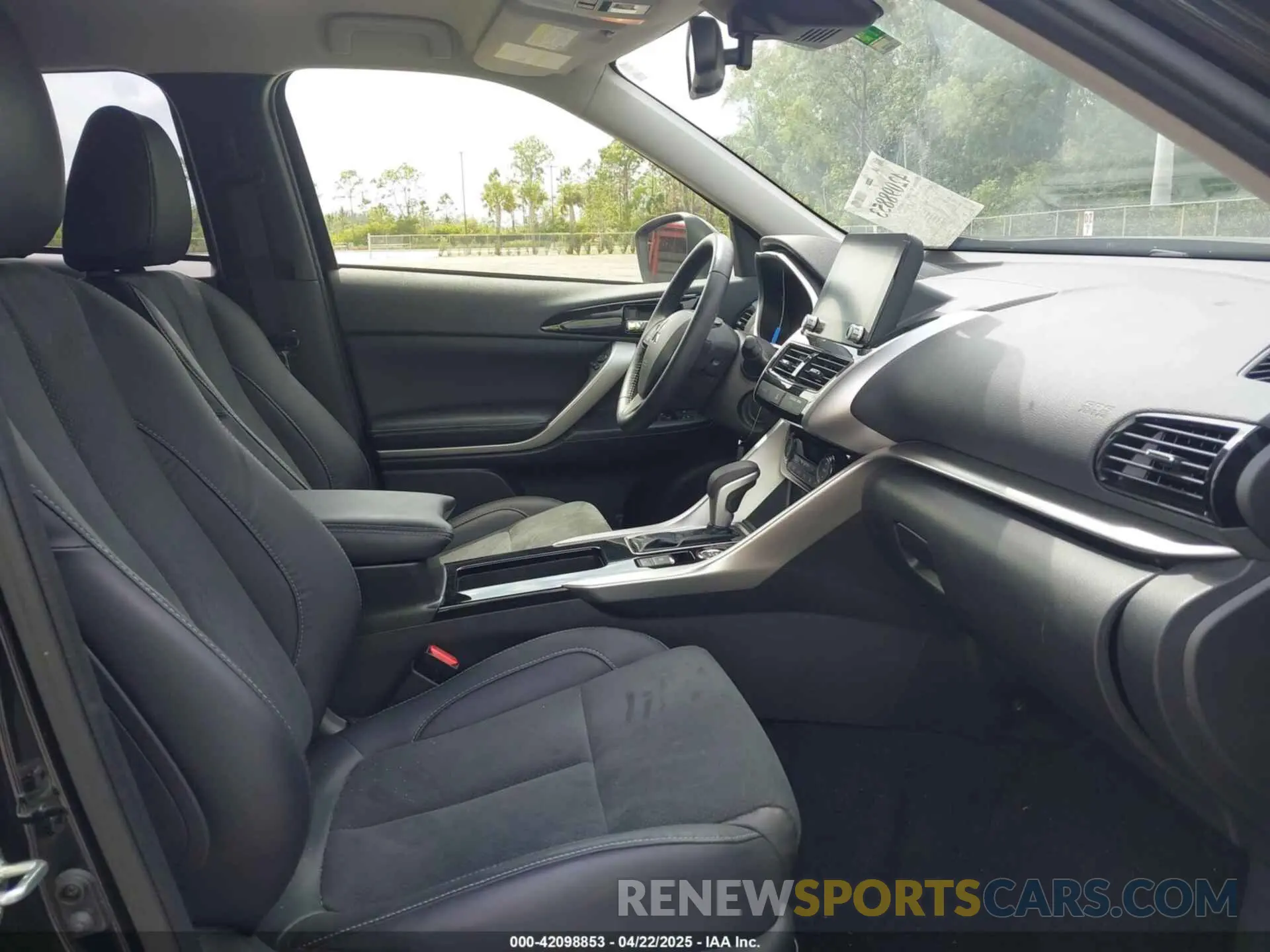 5 fotografías del automóvil dañado JA4ATWAA4PZ023125 MITSUBISHI ECLIPSE CROSS 2023