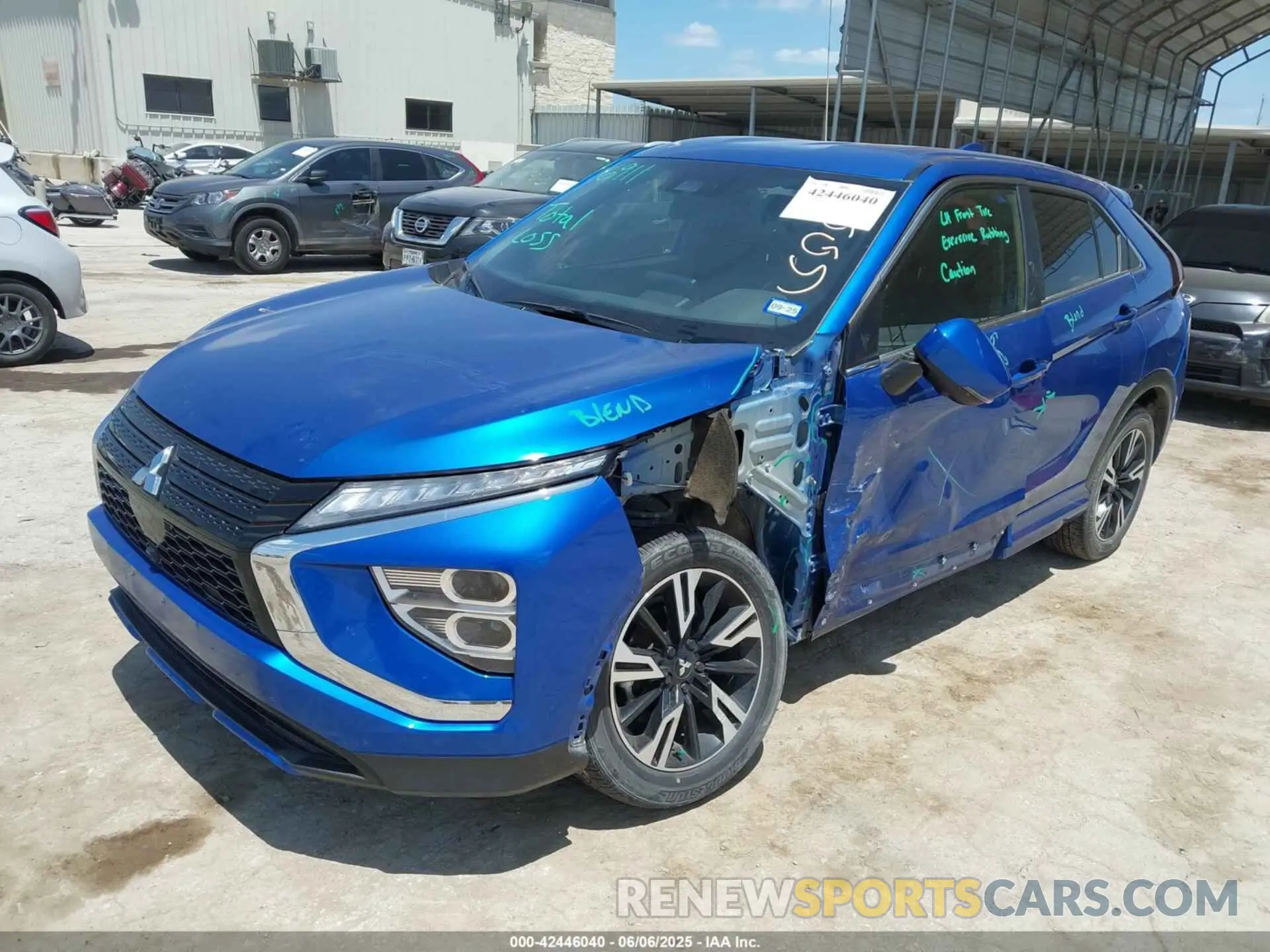 2 fotografías del automóvil dañado JA4ATWAAXPZ005454 MITSUBISHI ECLIPSE CROSS 2023
