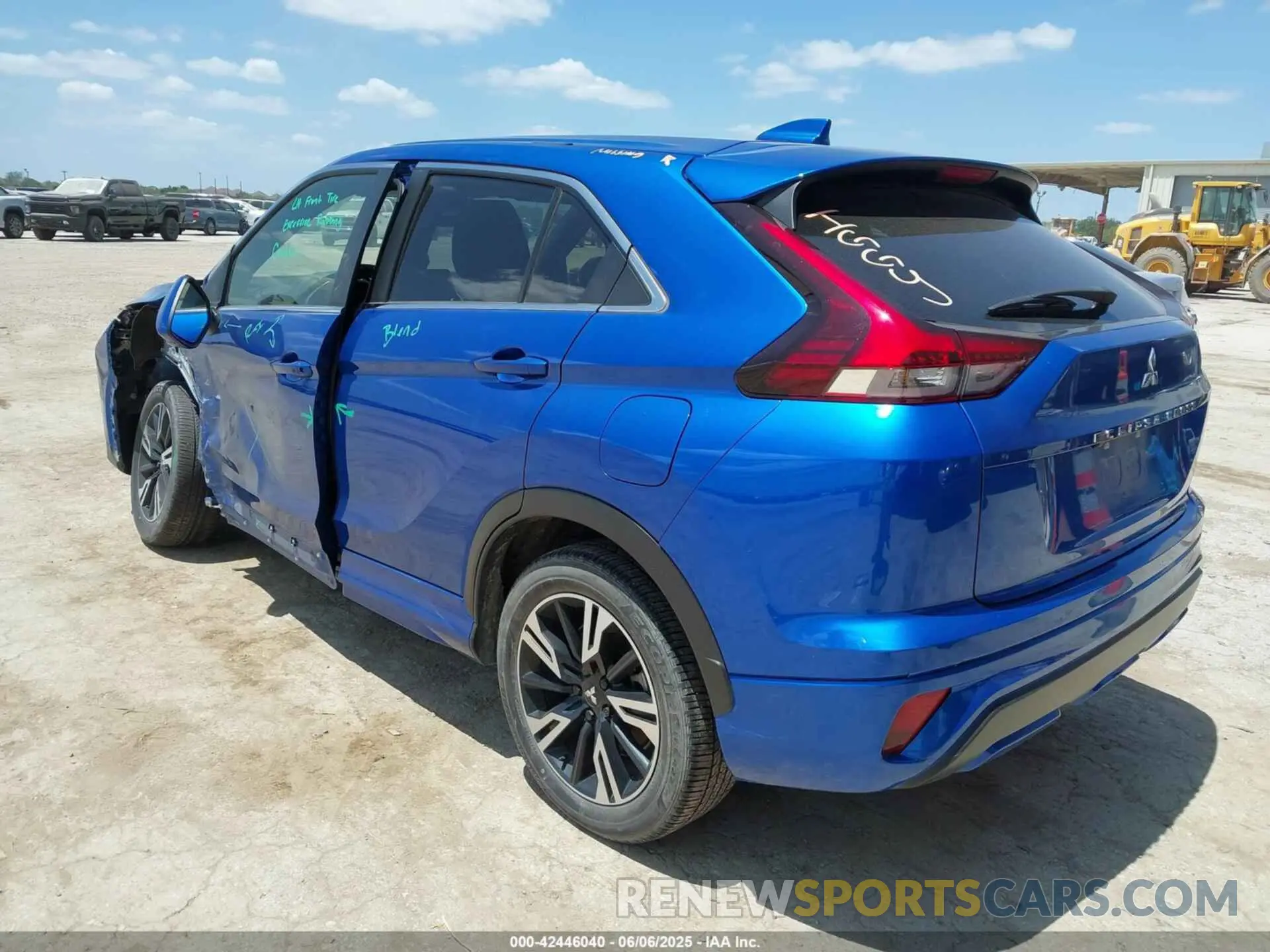 3 fotografías del automóvil dañado JA4ATWAAXPZ005454 MITSUBISHI ECLIPSE CROSS 2023