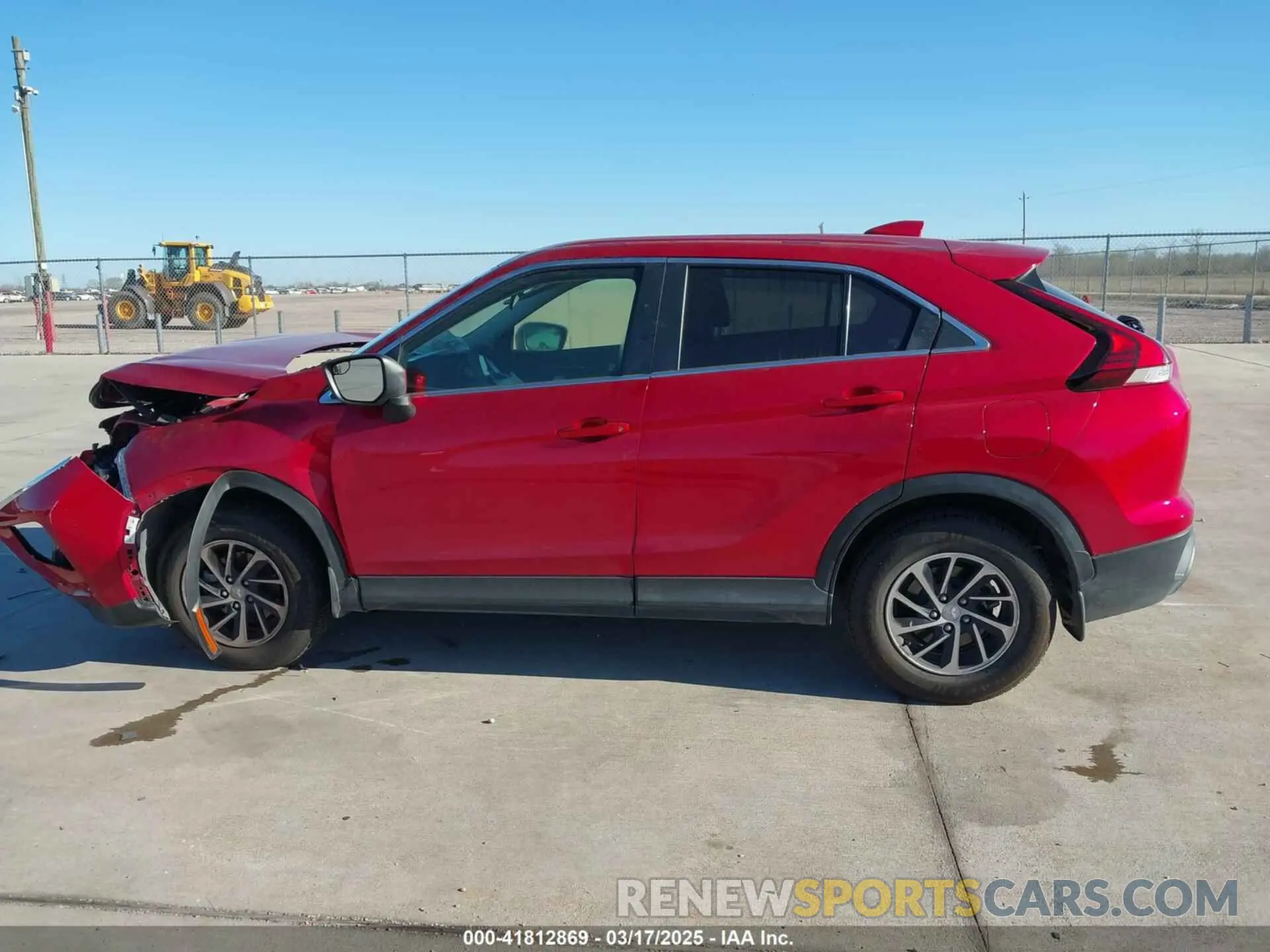 14 fotografías del automóvil dañado JA4ATUAA1RZ001171 MITSUBISHI ECLIPSE CROSS 2024