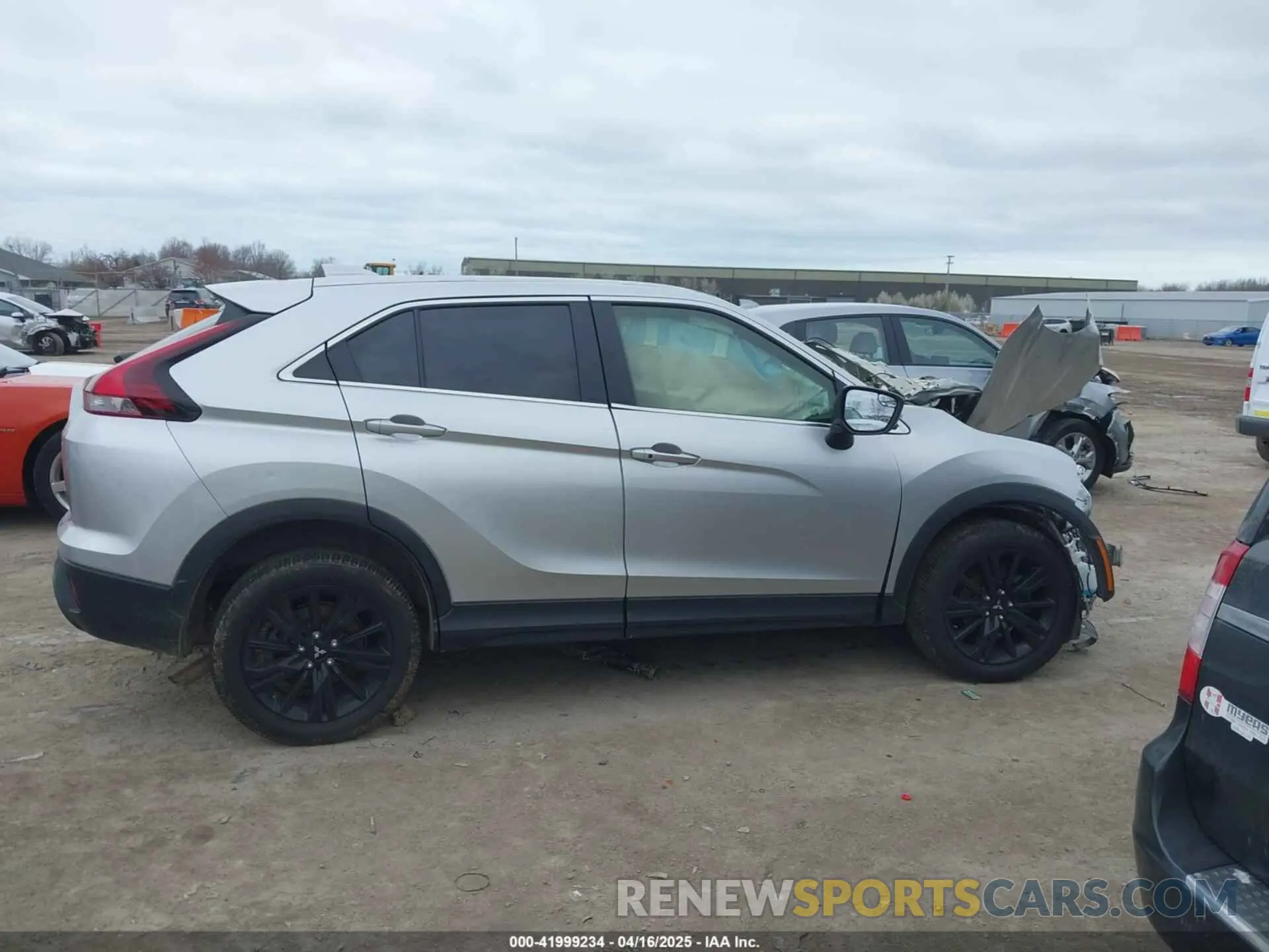12 fotografías del automóvil dañado JA4ATVAA2RZ013660 MITSUBISHI ECLIPSE CROSS 2024