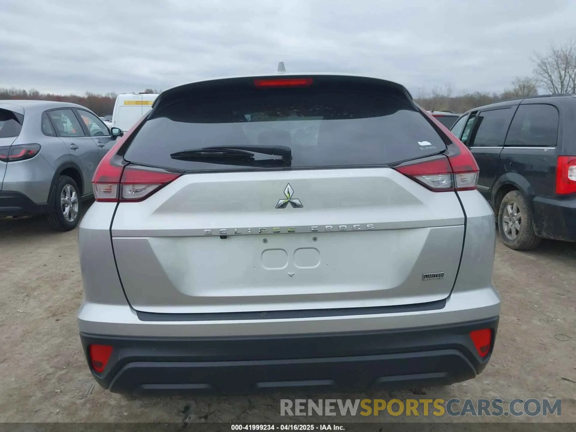 15 fotografías del automóvil dañado JA4ATVAA2RZ013660 MITSUBISHI ECLIPSE CROSS 2024