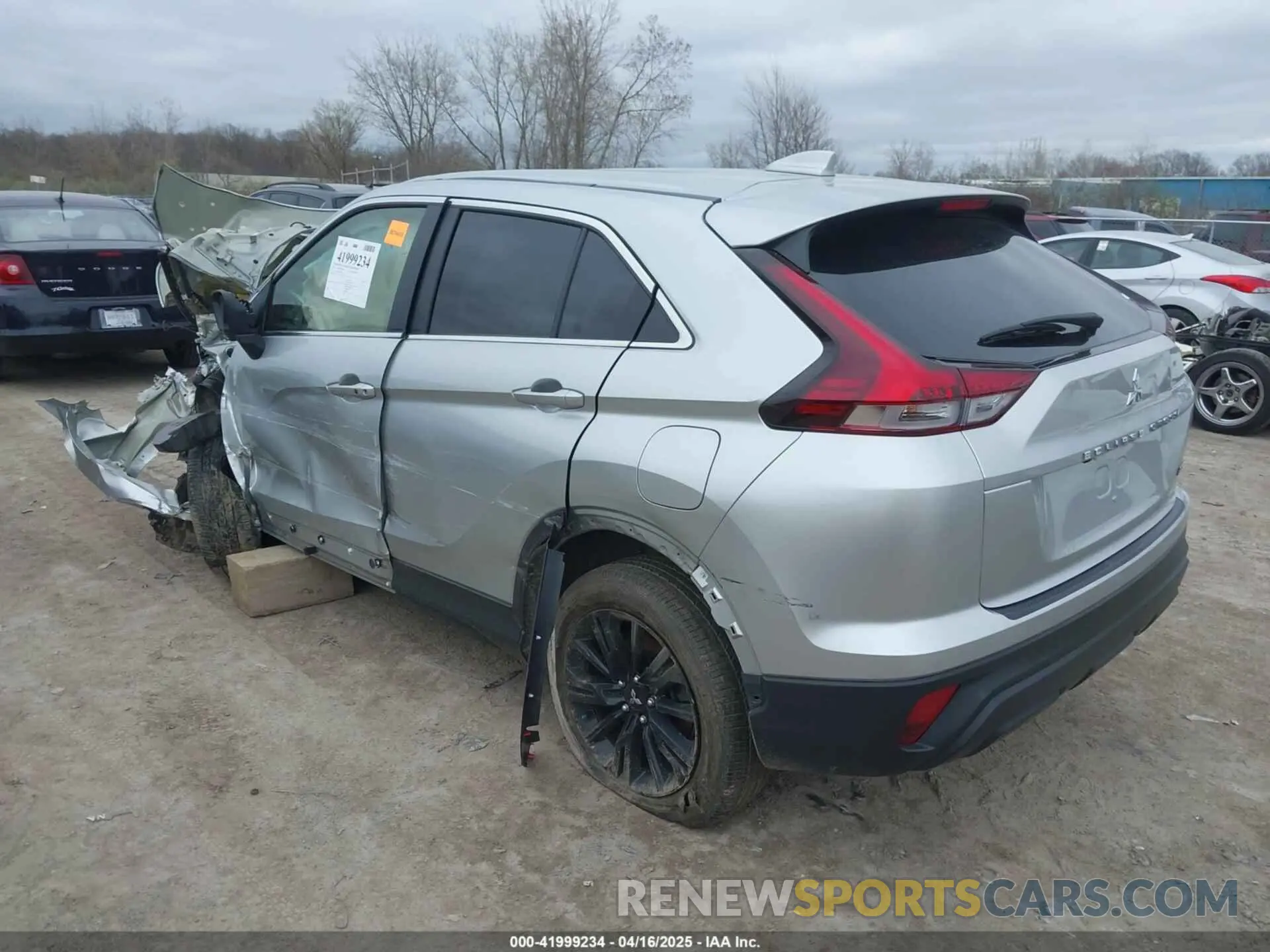 3 fotografías del automóvil dañado JA4ATVAA2RZ013660 MITSUBISHI ECLIPSE CROSS 2024