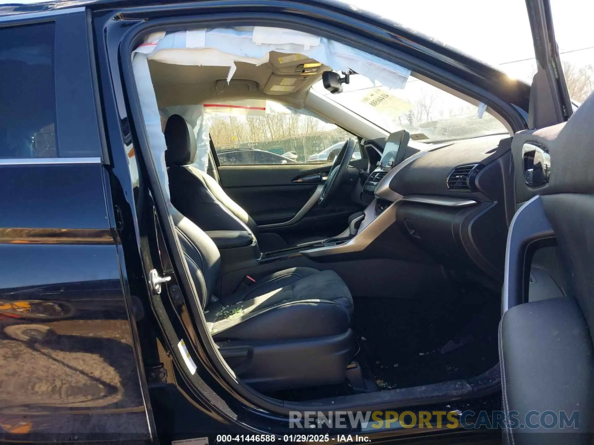 5 fotografías del automóvil dañado JA4ATWAA4RZ001175 MITSUBISHI ECLIPSE CROSS 2024